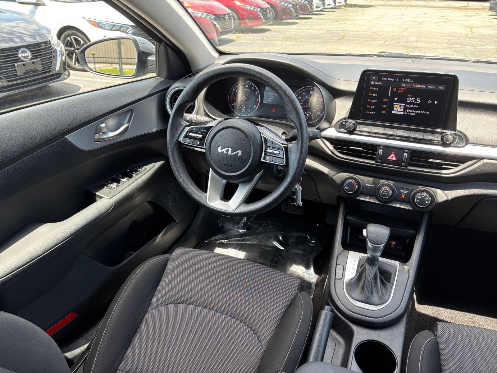 2024 Kia Forte LXS 32