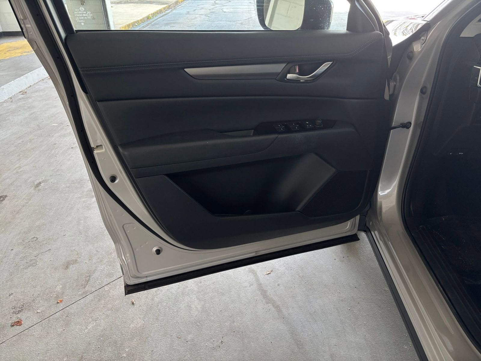 Thumbnail: 2025 Mazda CX-5 - 25