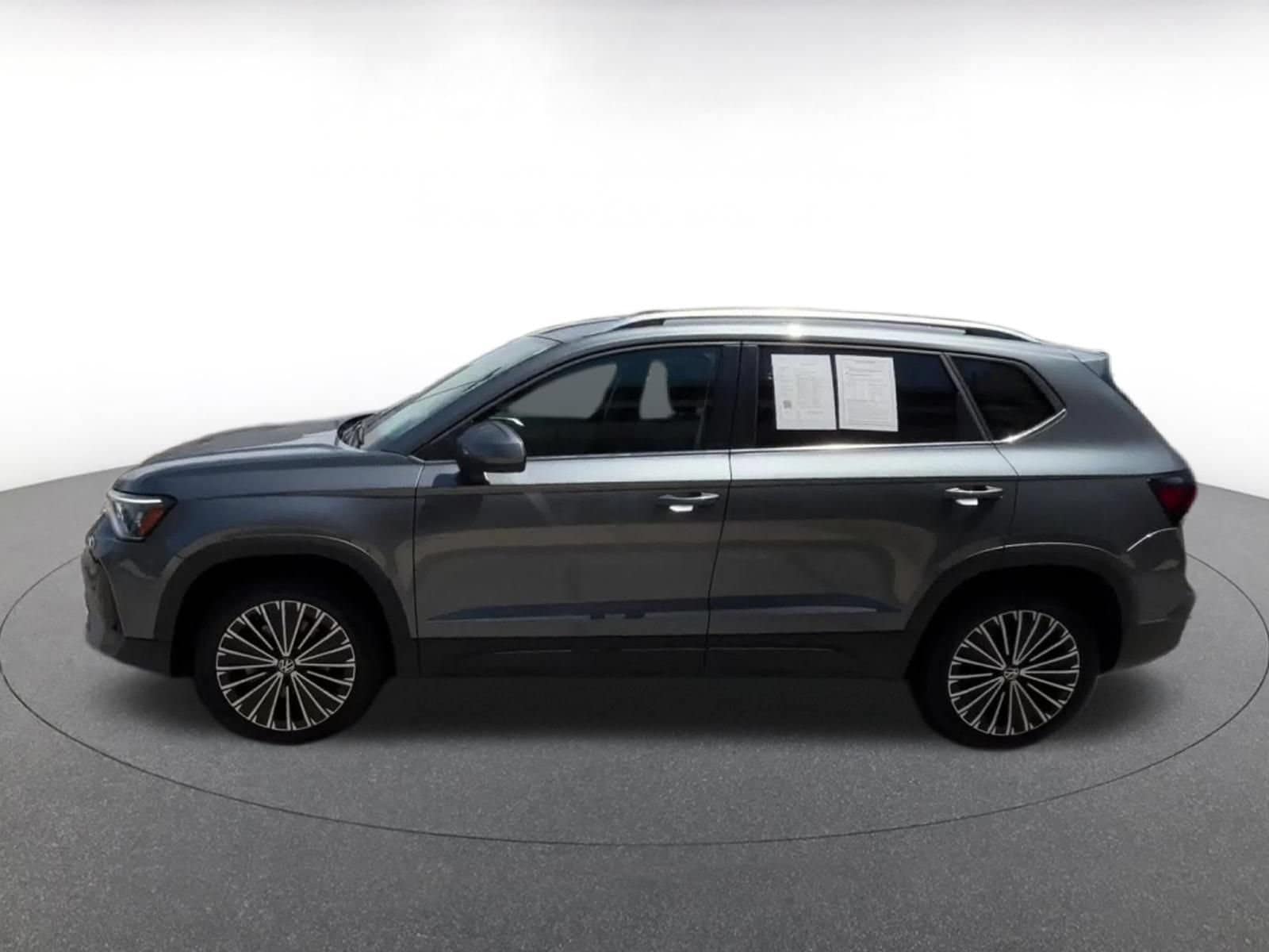 Thumbnail: 2025 Volkswagen Taos - 8