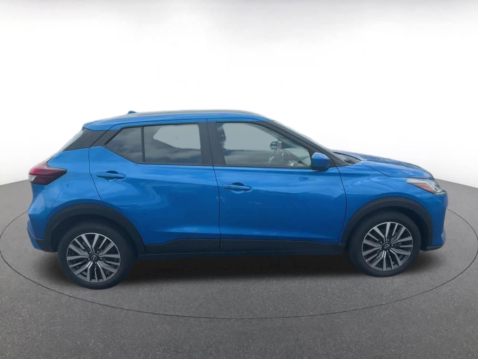 2024 Nissan Kicks SV 16