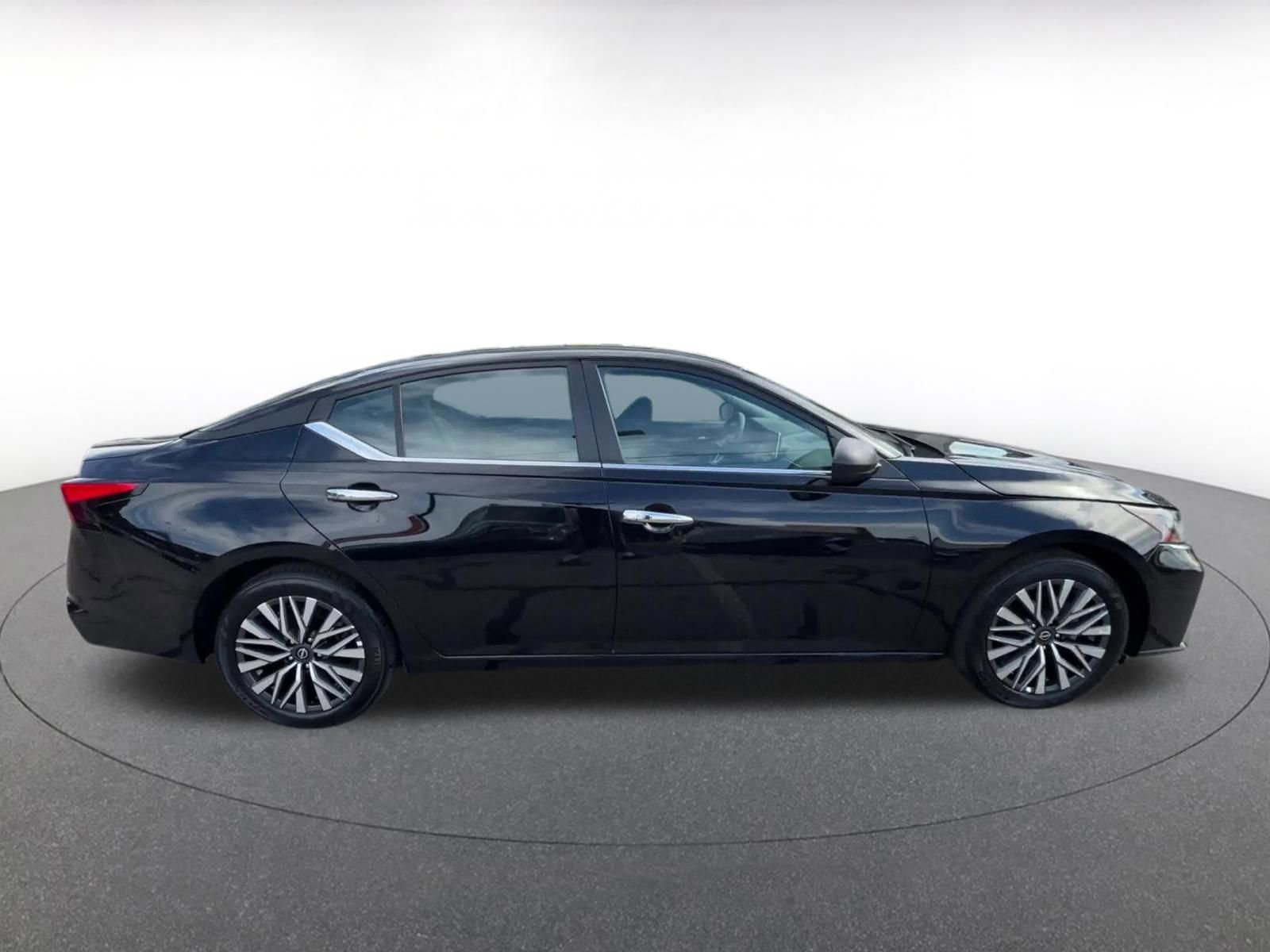 Thumbnail: 2025 Nissan Altima - 16