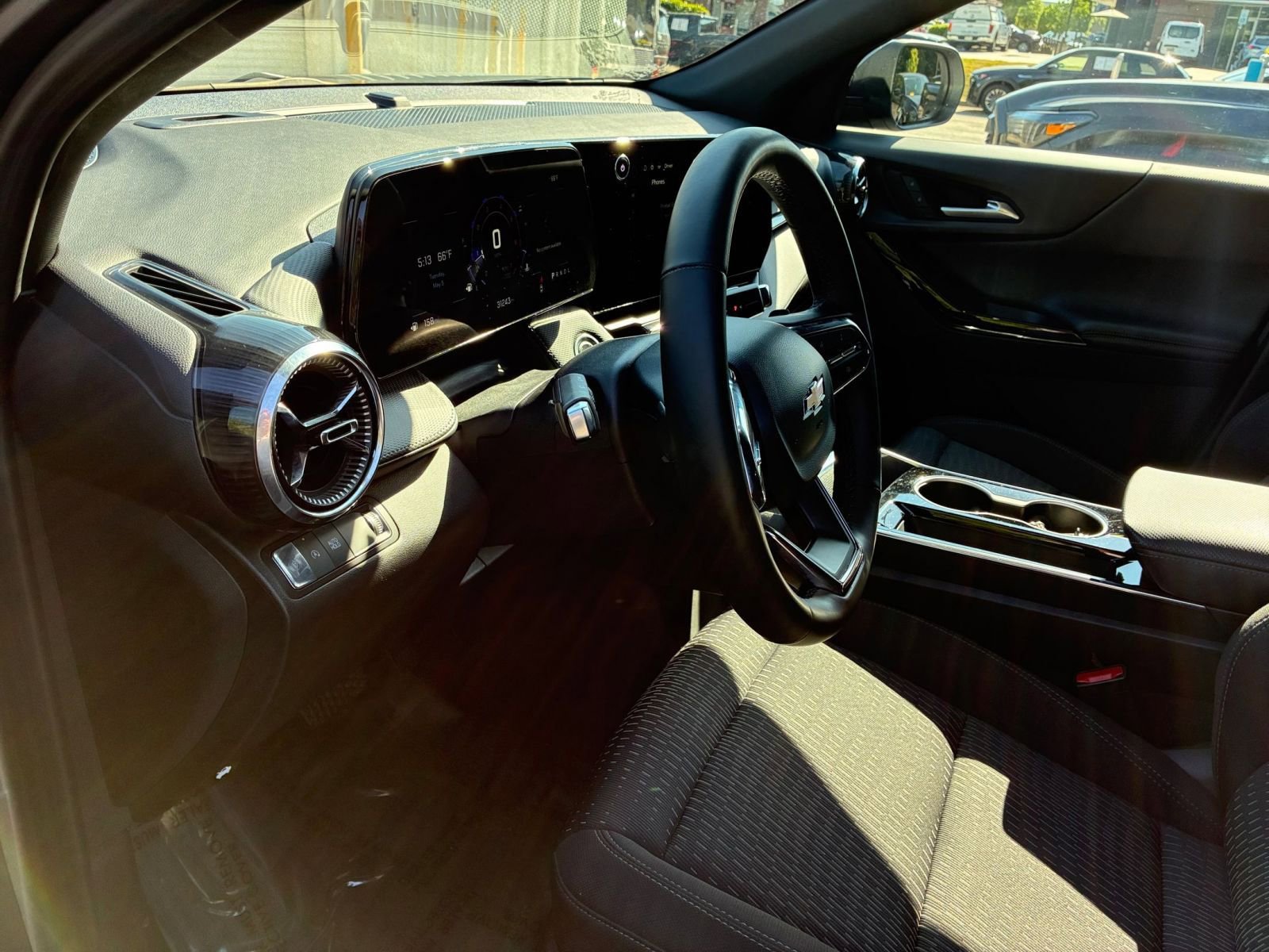Thumbnail: 2025 Chevrolet Equinox - 35