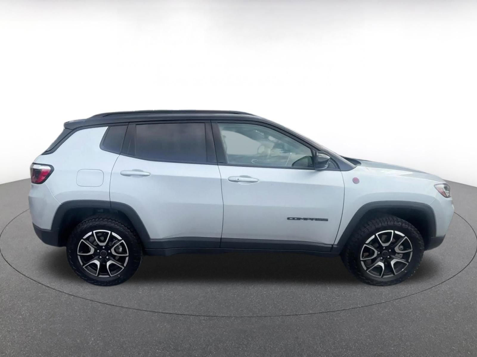 Thumbnail: 2025 Jeep Compass - 16