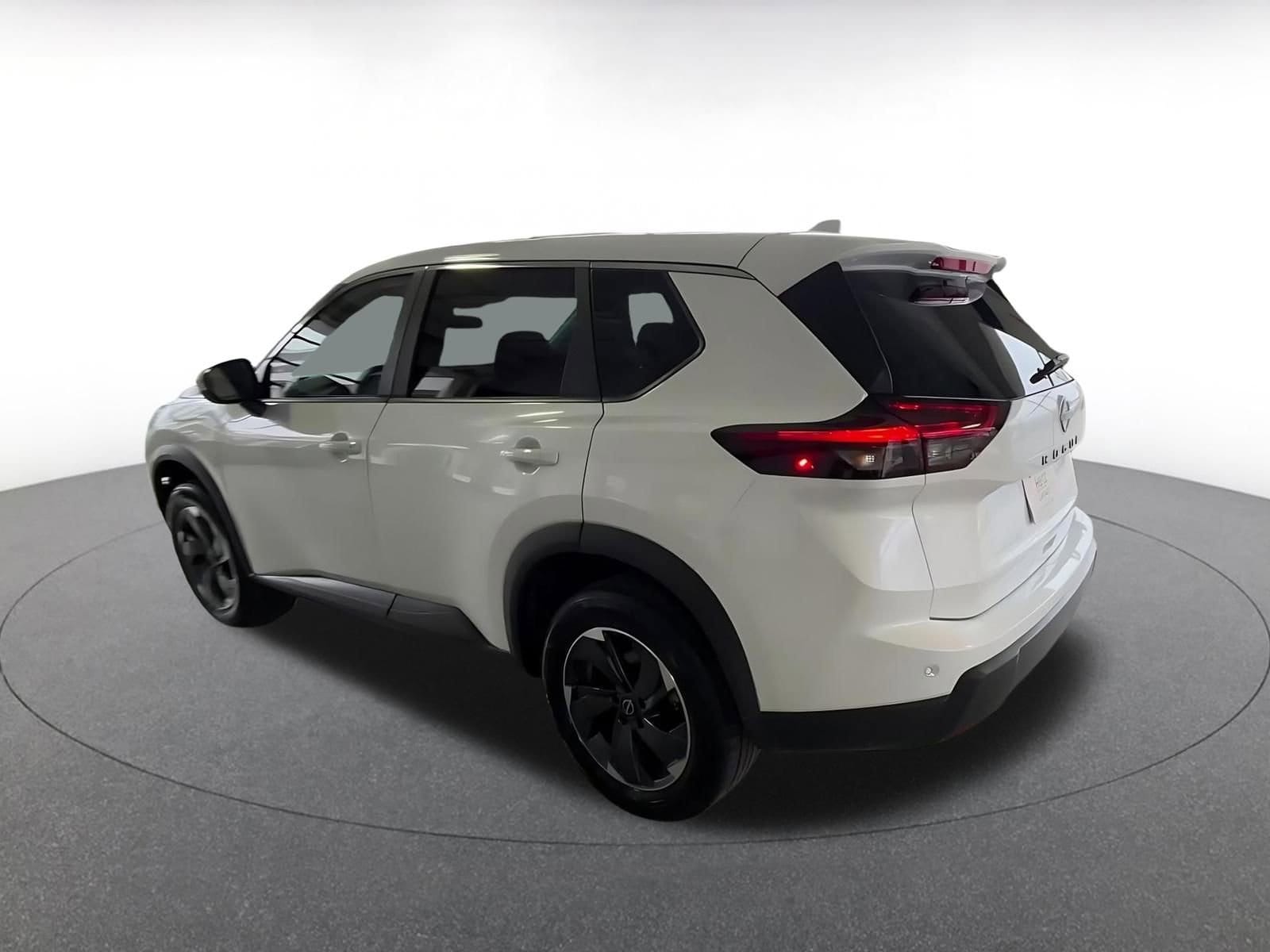 Thumbnail: 2025 Nissan Rogue - 10