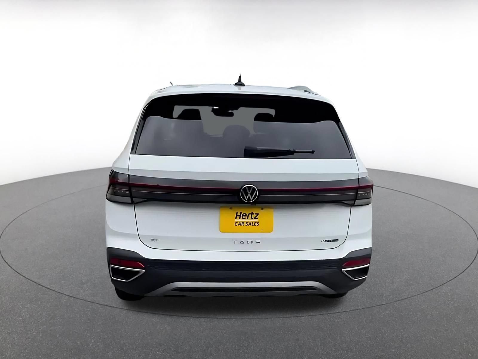 Thumbnail: 2025 Volkswagen Taos - 10
