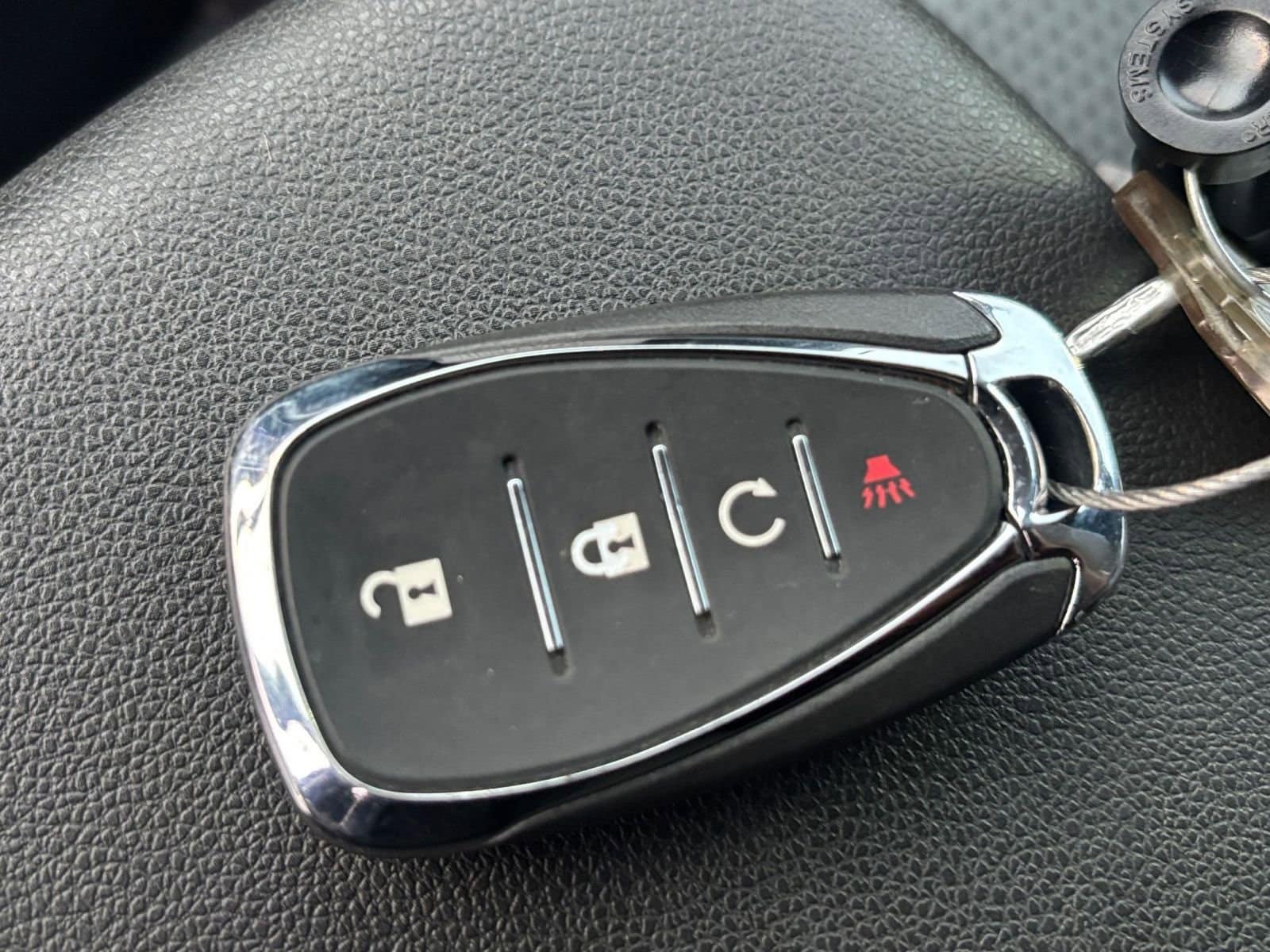 Thumbnail: 2025 Chevrolet Trax - 21