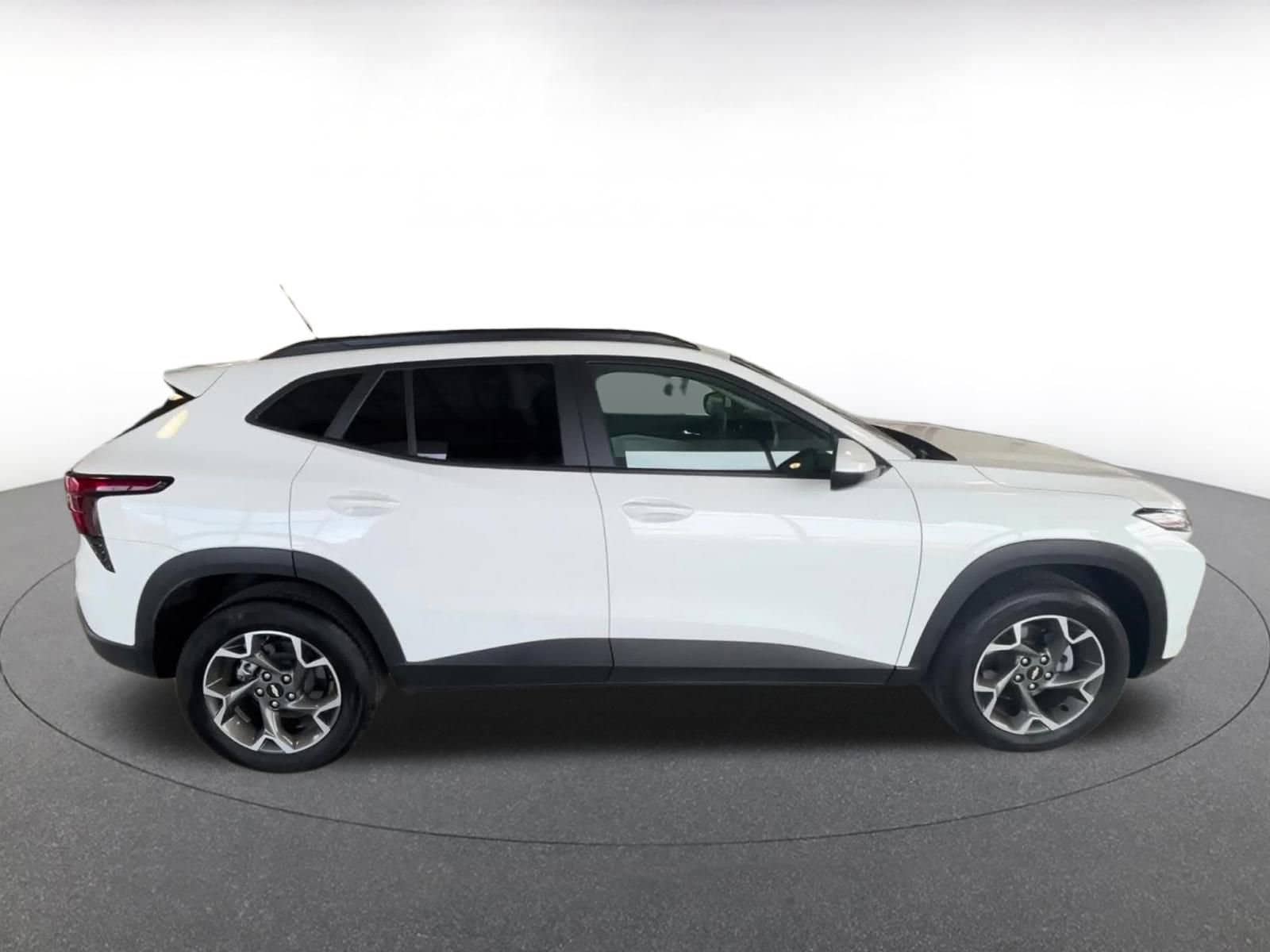 Thumbnail: 2025 Chevrolet Trax - 16