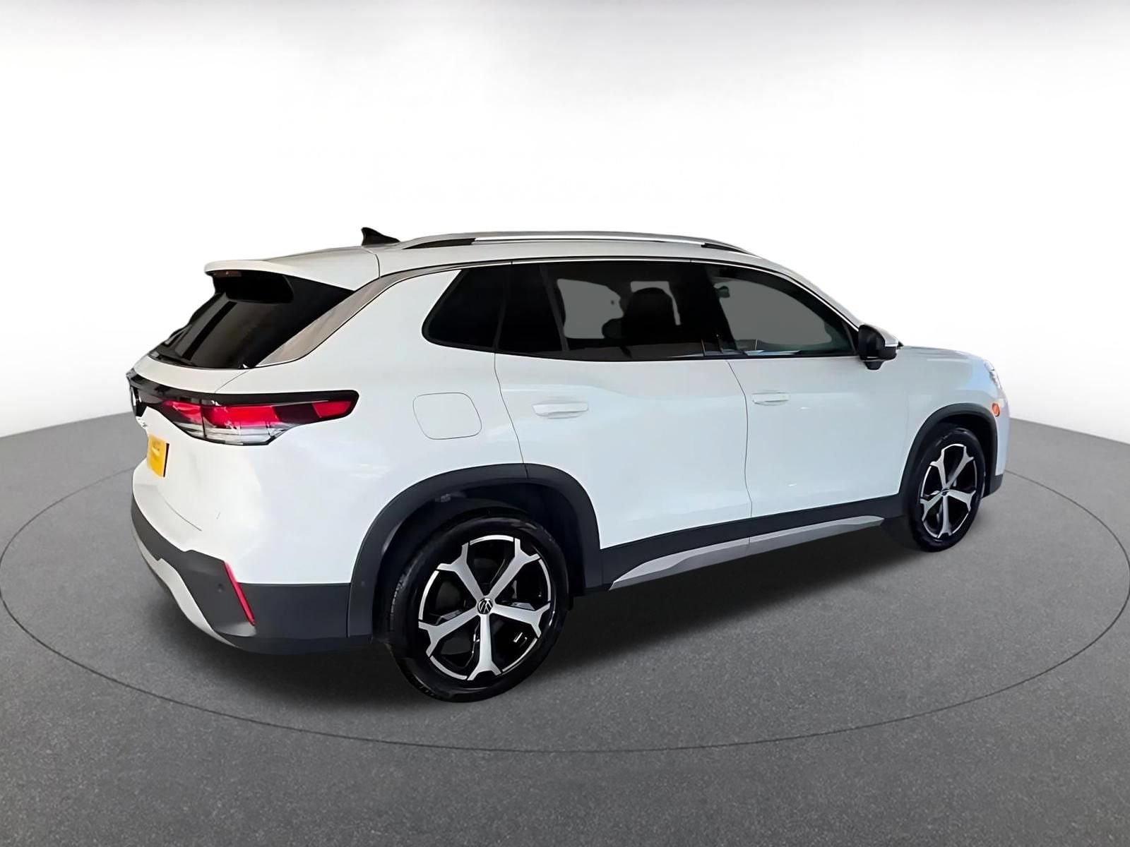 Thumbnail: 2026 Volkswagen Tiguan - 15