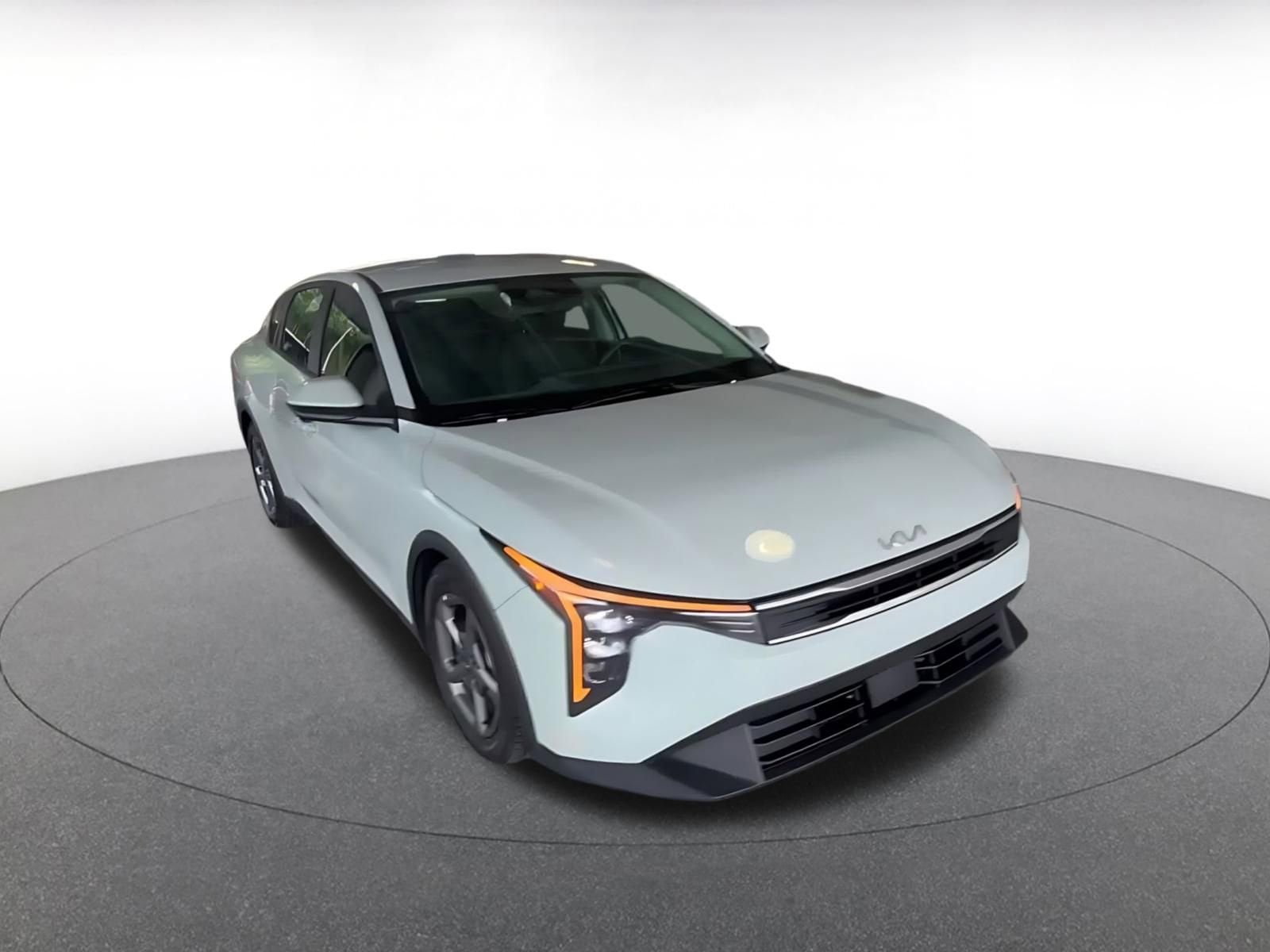 Thumbnail: 2025 Kia K4 - 3
