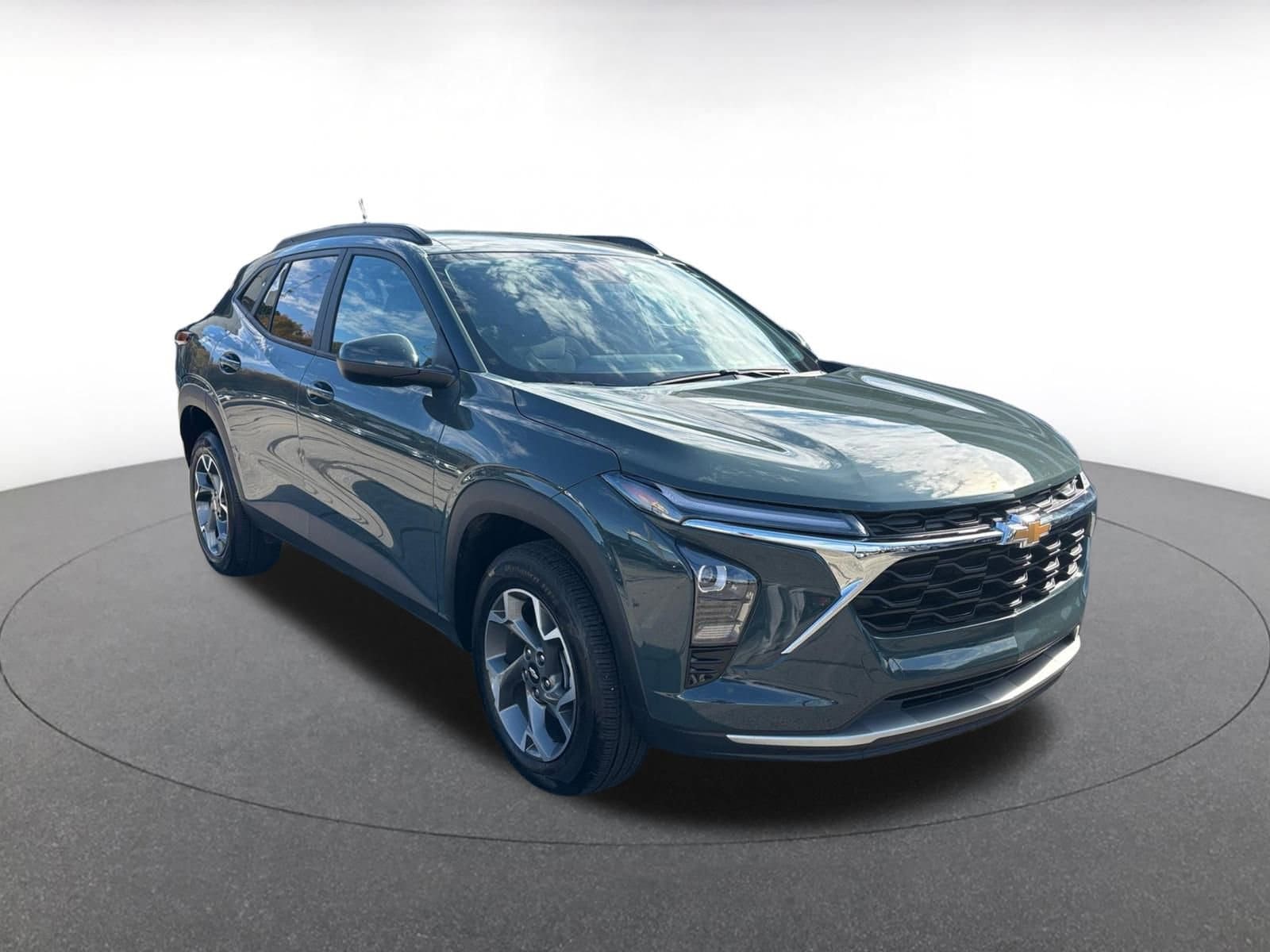 Thumbnail: 2025 Chevrolet Trax - 1