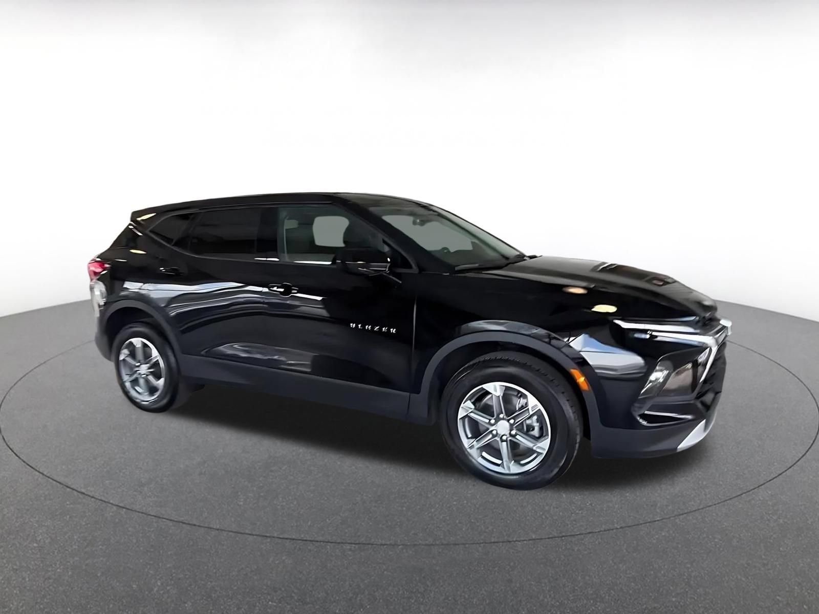 Thumbnail: 2025 Chevrolet Blazer - 2