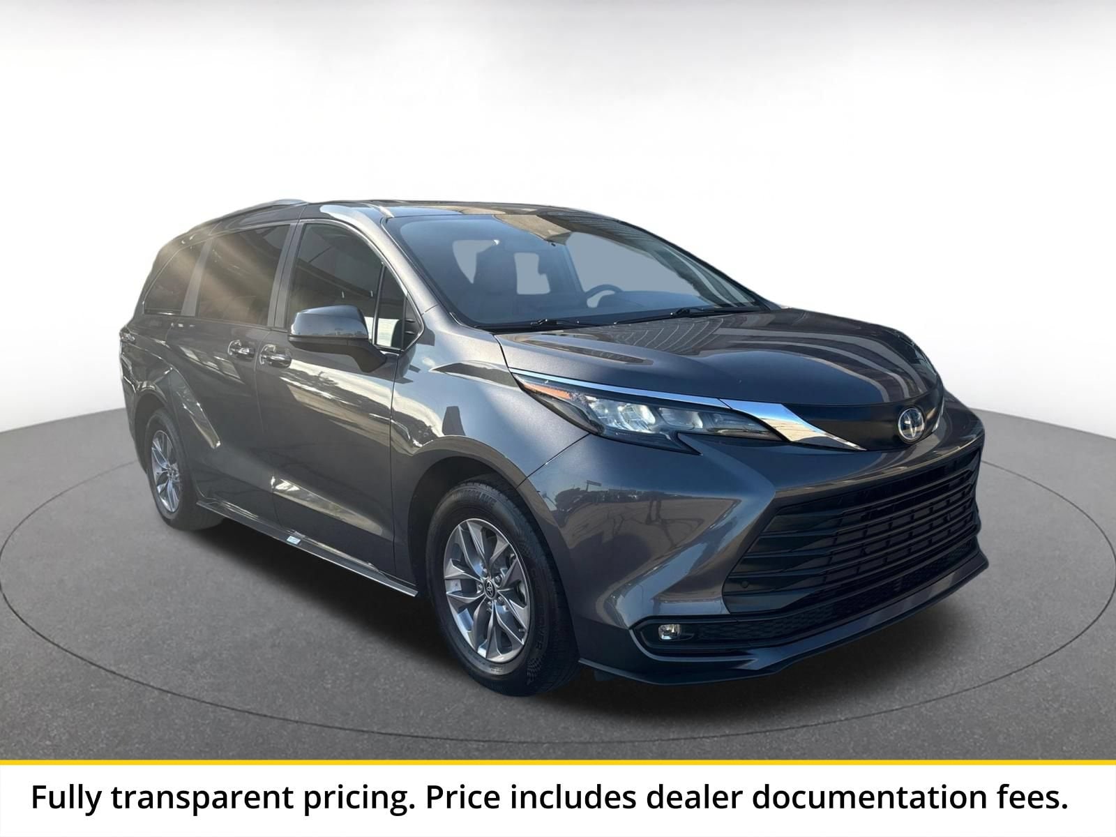 Thumbnail: 2025 Toyota Sienna - 1