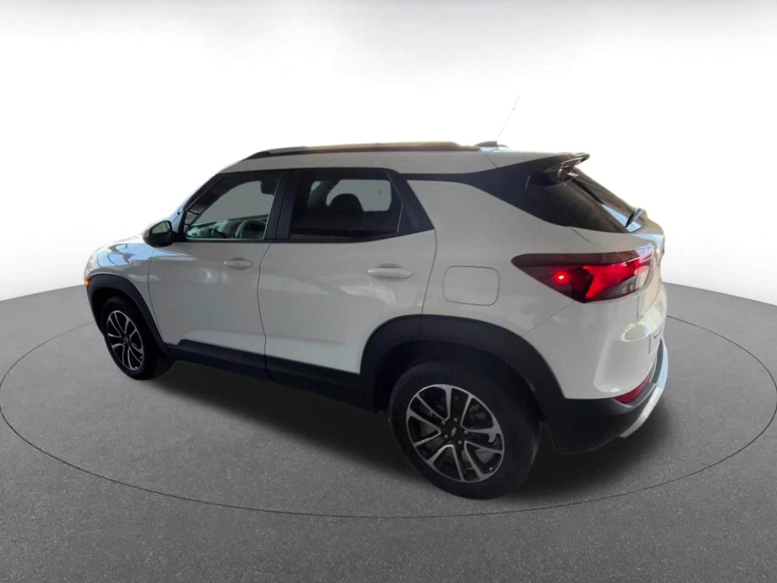 Thumbnail: 2025 Chevrolet TrailBlazer - 10