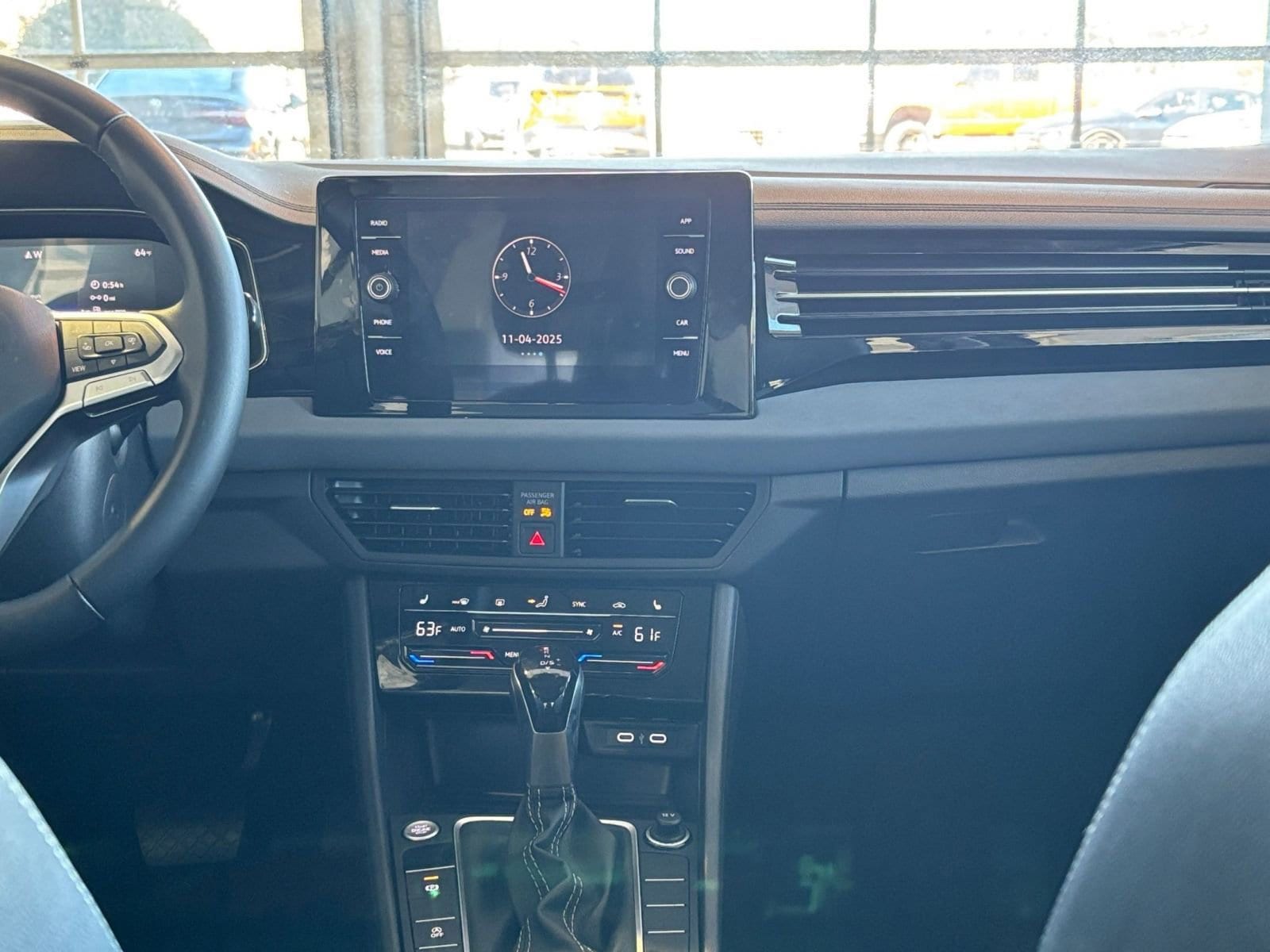 Thumbnail: 2025 Volkswagen Jetta - 18