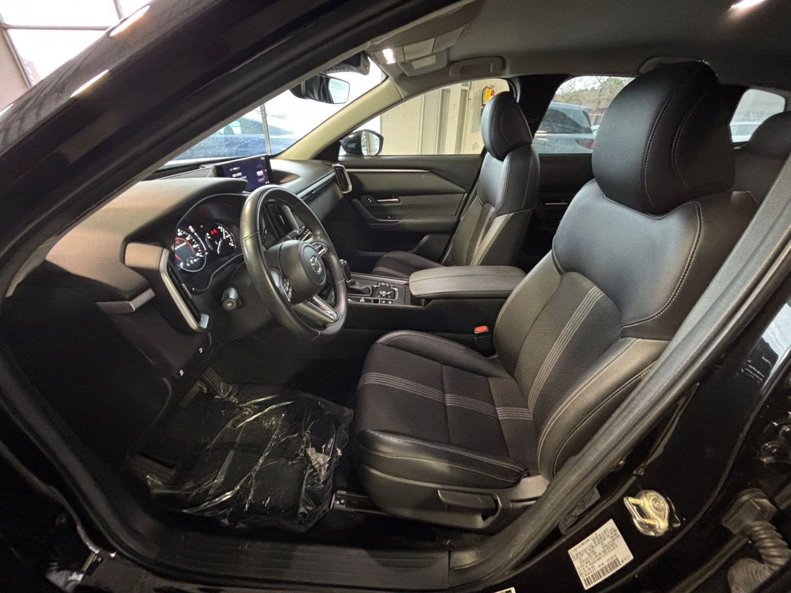 Thumbnail: 2025 Mazda CX-50 - 31