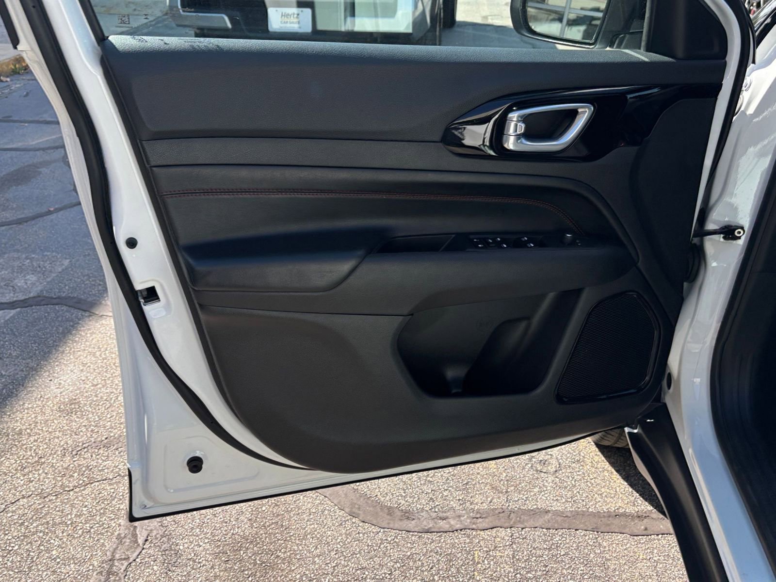 Thumbnail: 2025 Jeep Compass - 22