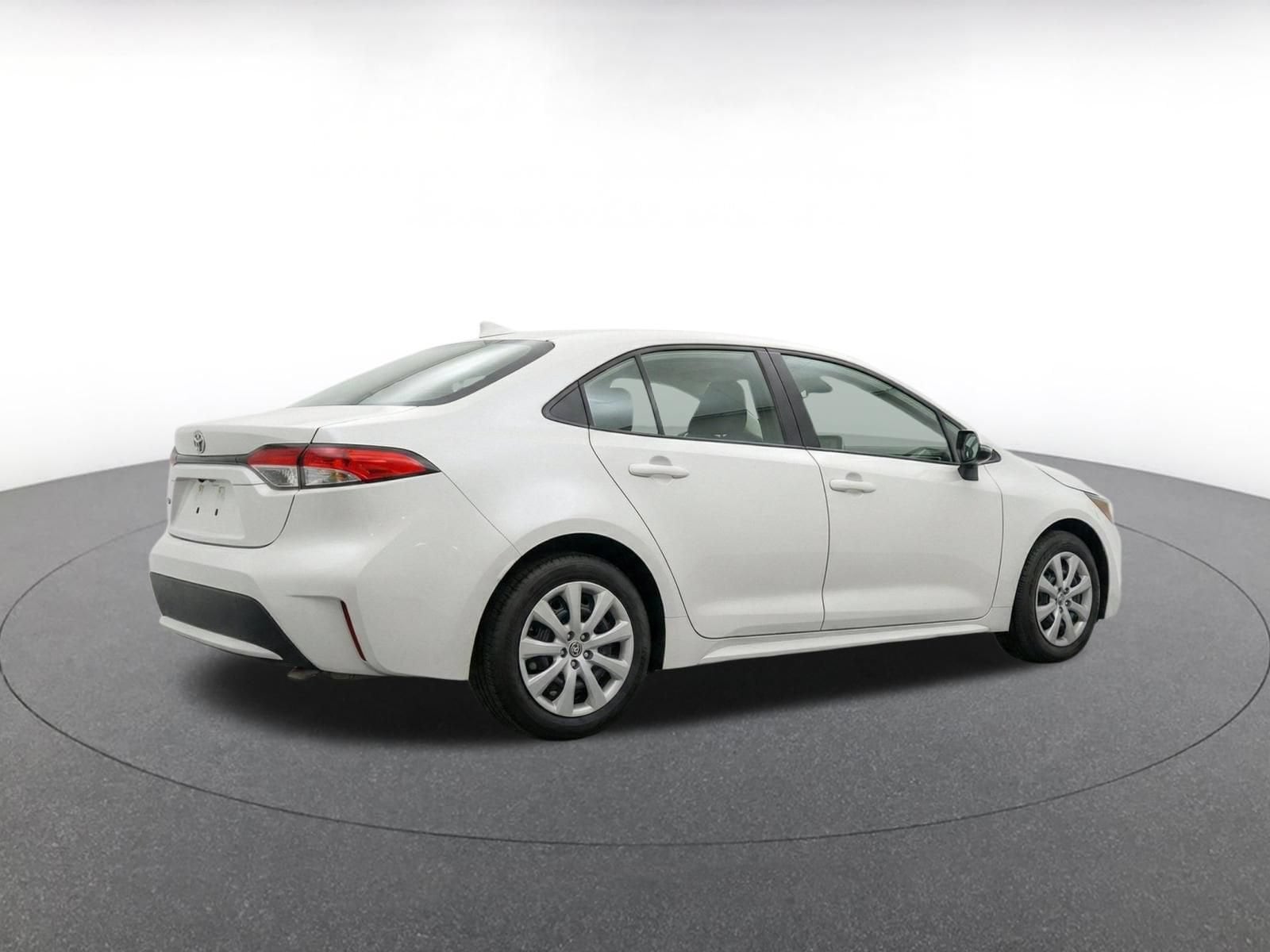 Thumbnail: 2025 Toyota Corolla - 10