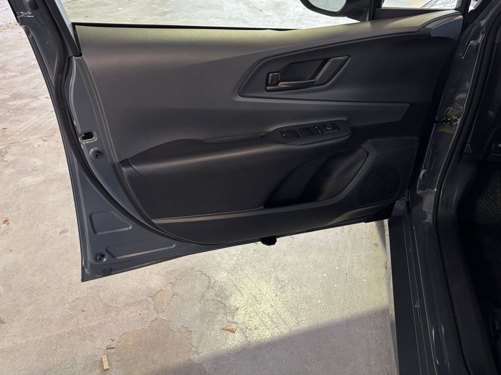 Thumbnail: 2025 Toyota Prius - 25