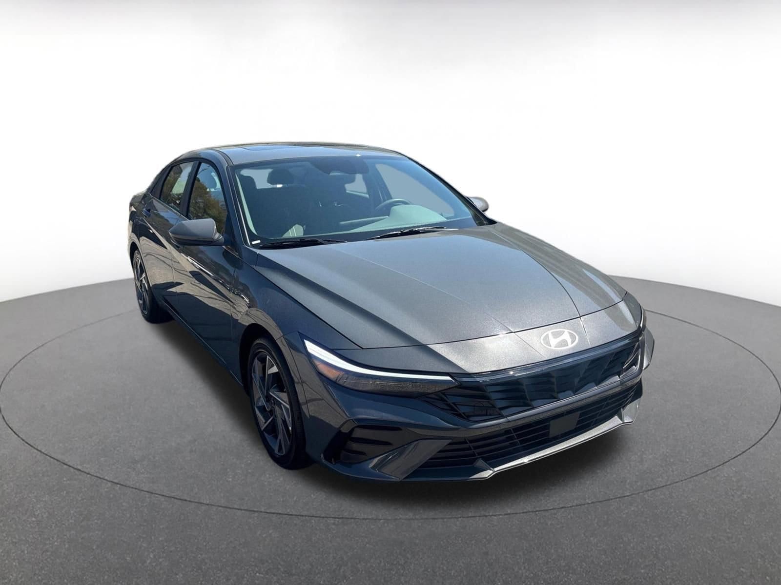 Thumbnail: 2025 Hyundai Elantra - 1