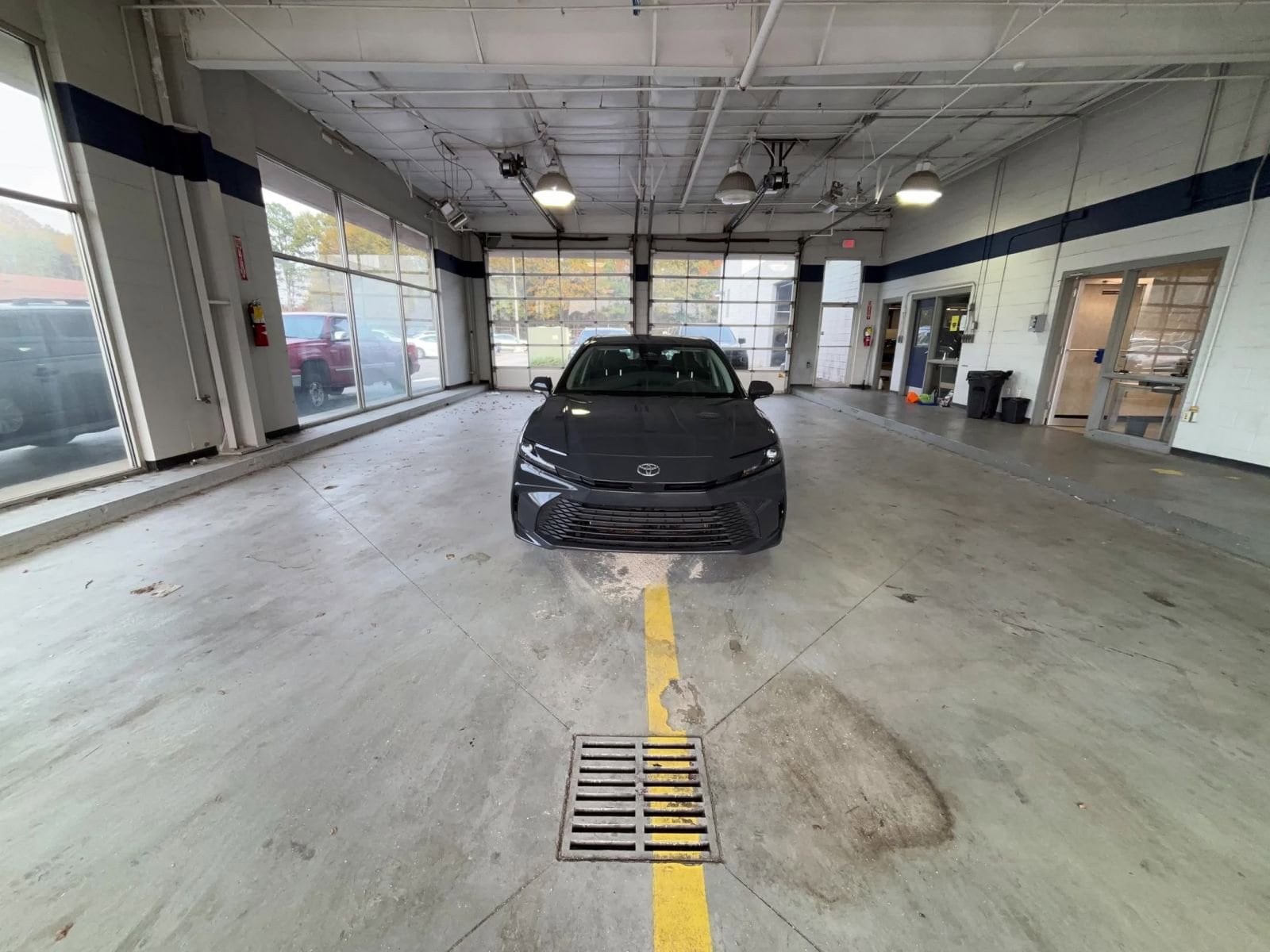 Thumbnail: 2025 Toyota Camry - 22