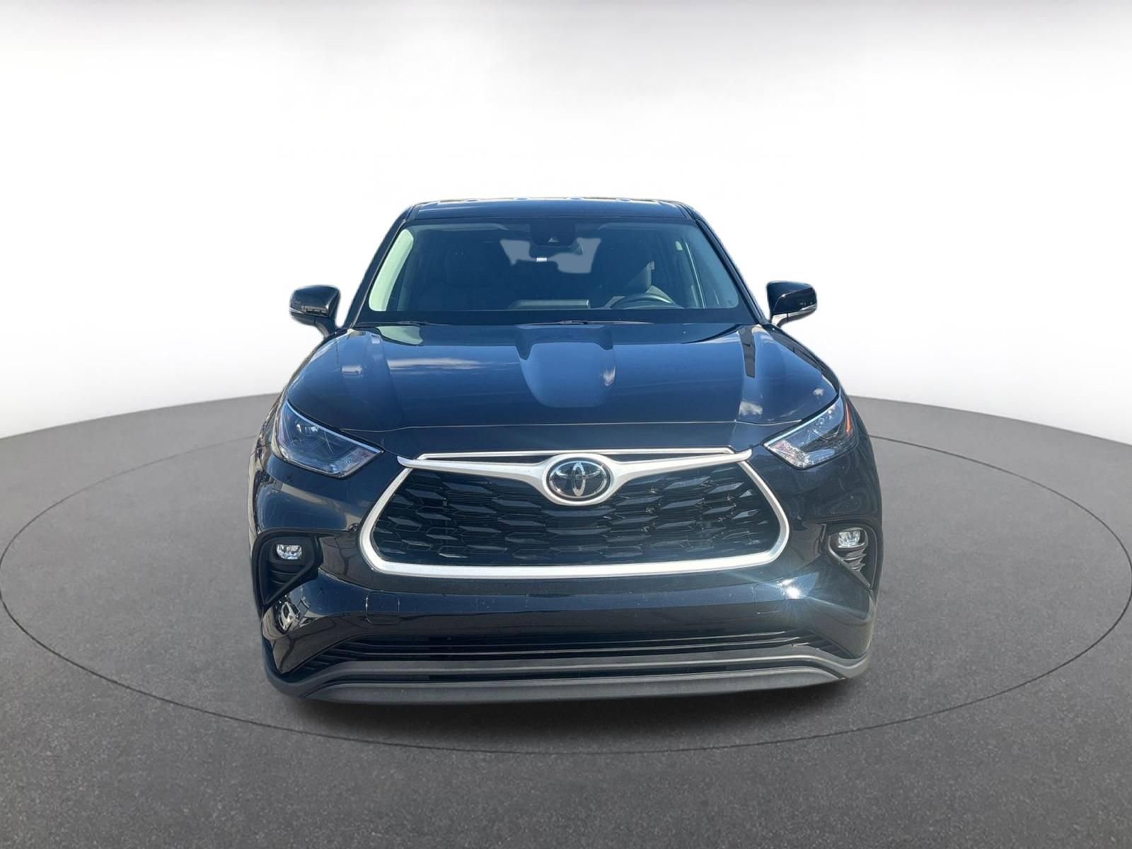 Thumbnail: 2025 Toyota Highlander - 5