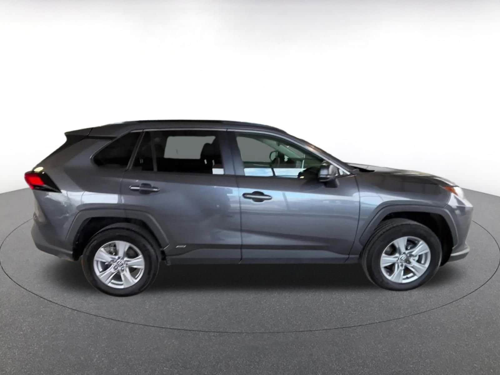 Thumbnail: 2025 Toyota RAV4 - 16