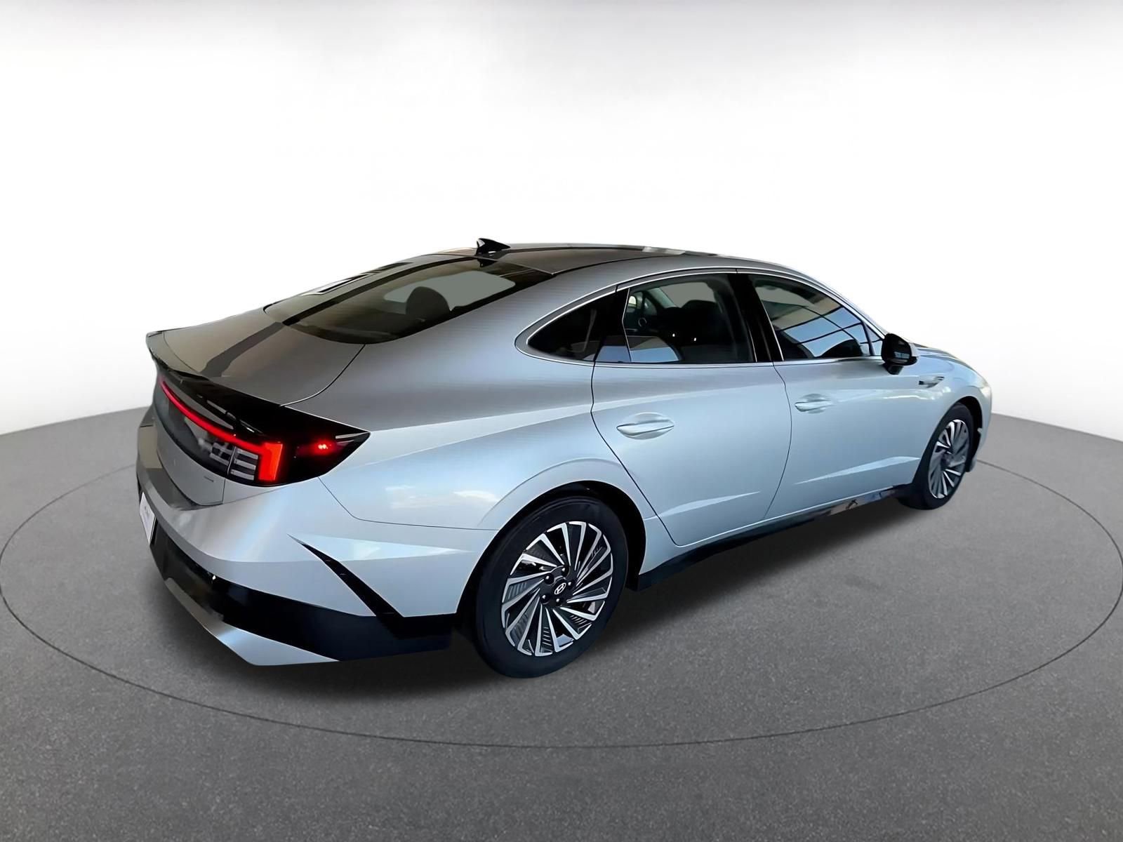 Thumbnail: 2025 Hyundai Sonata - 15