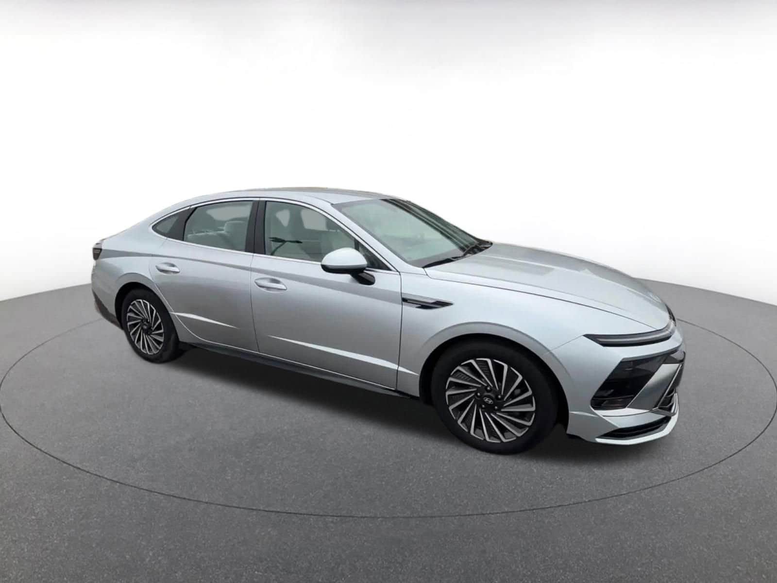 Thumbnail: 2025 Hyundai Sonata - 1