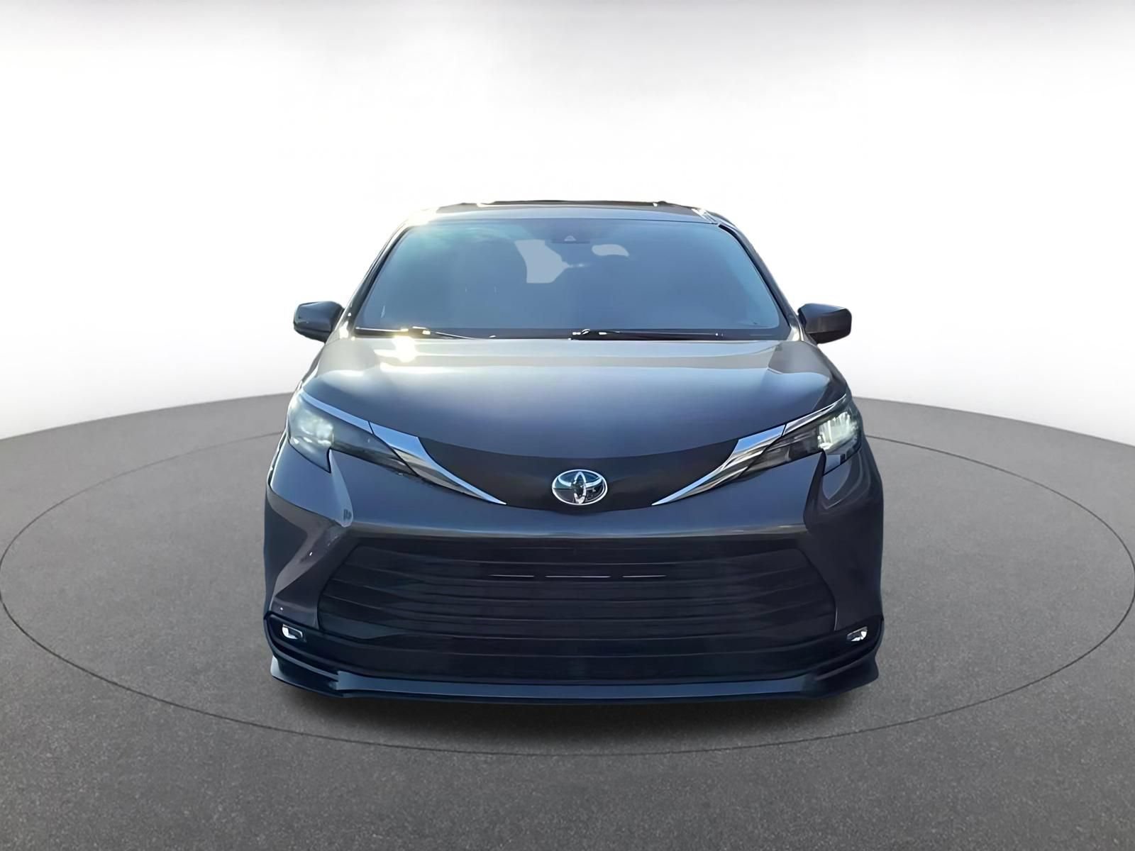 Thumbnail: 2025 Toyota Sienna - 6