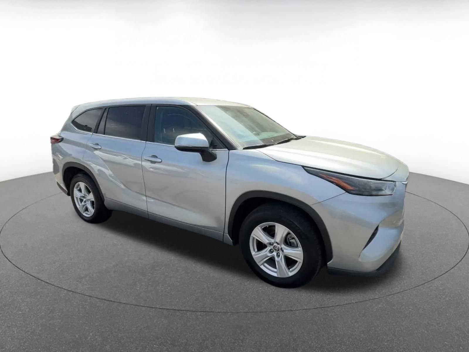 Thumbnail: 2025 Toyota Highlander - 2