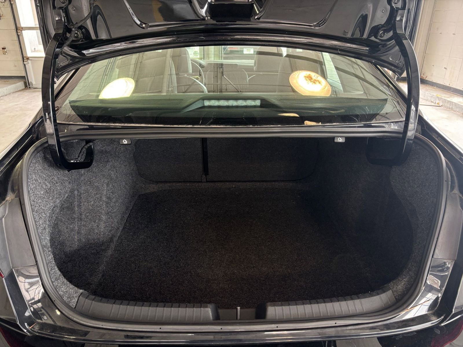 Thumbnail: 2025 Volkswagen Jetta - 32