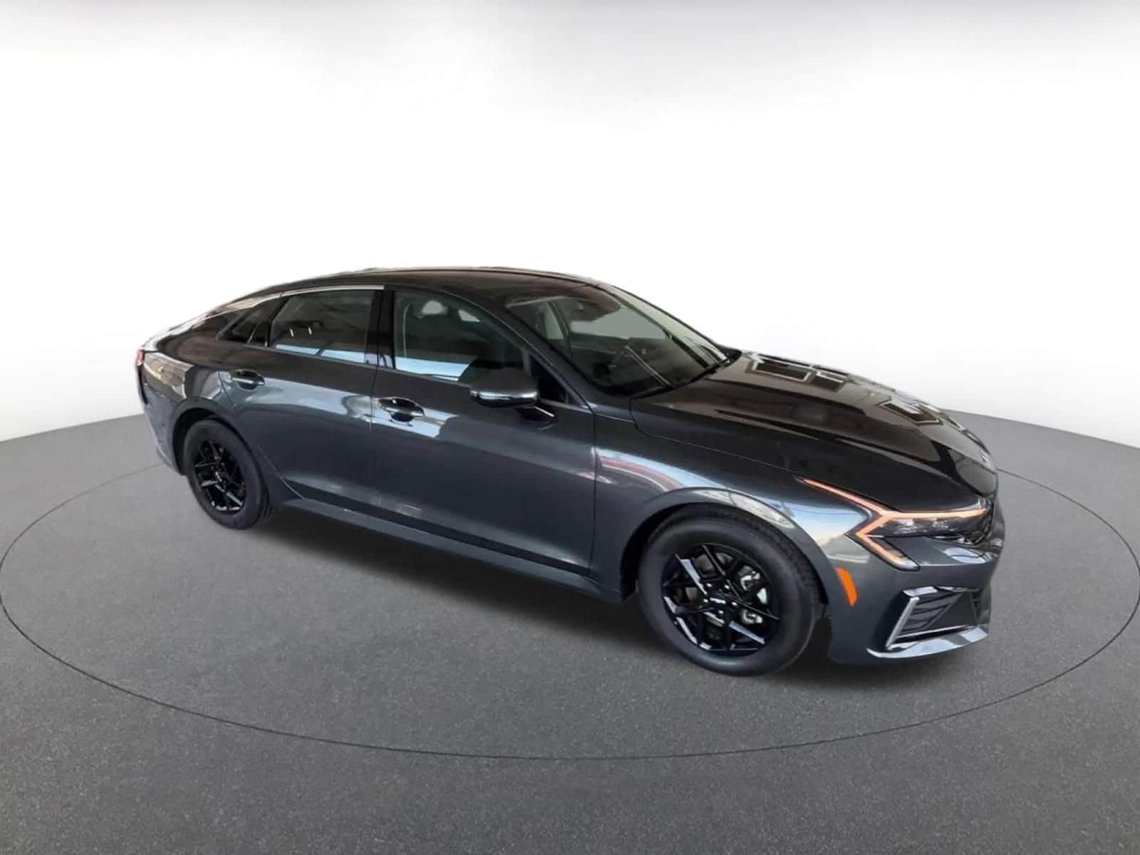 Thumbnail: 2025 Kia K5 - 2