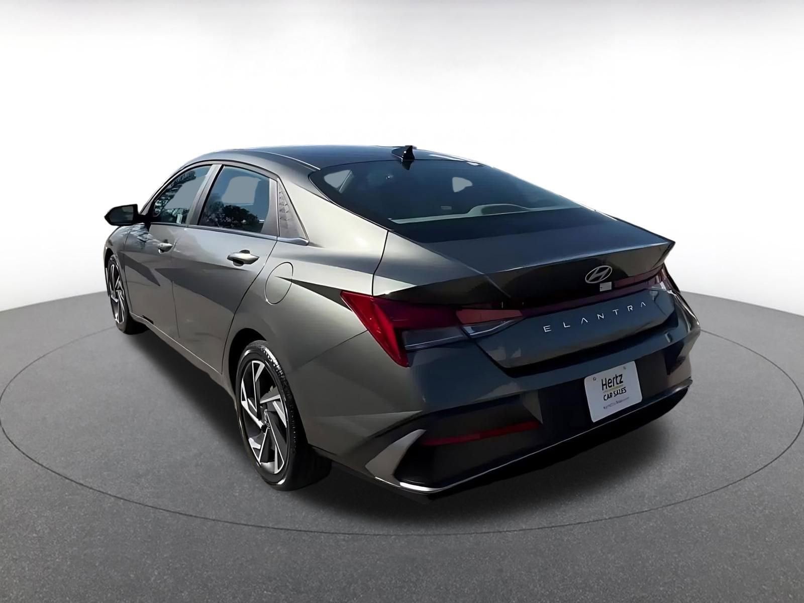 Thumbnail: 2025 Hyundai Elantra - 11