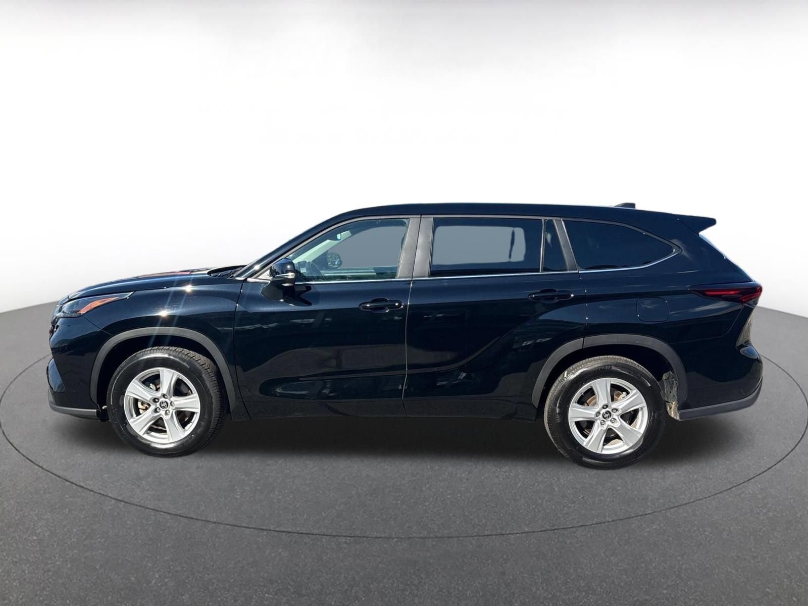 Thumbnail: 2025 Toyota Highlander - 10