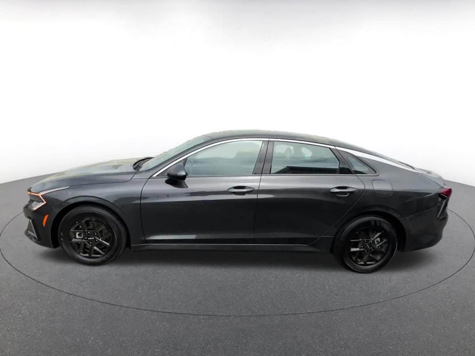 Thumbnail: 2025 Kia K5 - 13