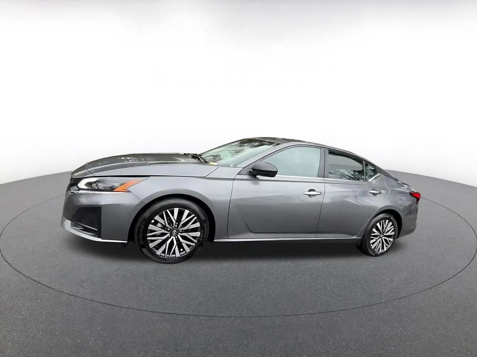 Thumbnail: 2025 Nissan Altima - 7