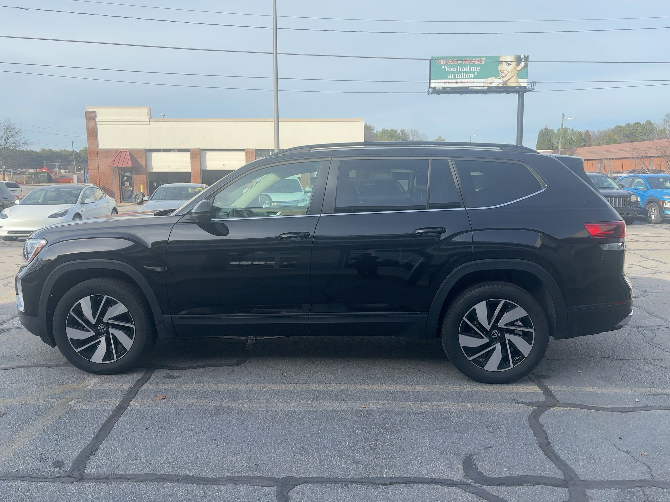 Thumbnail: 2025 Volkswagen Atlas - 6