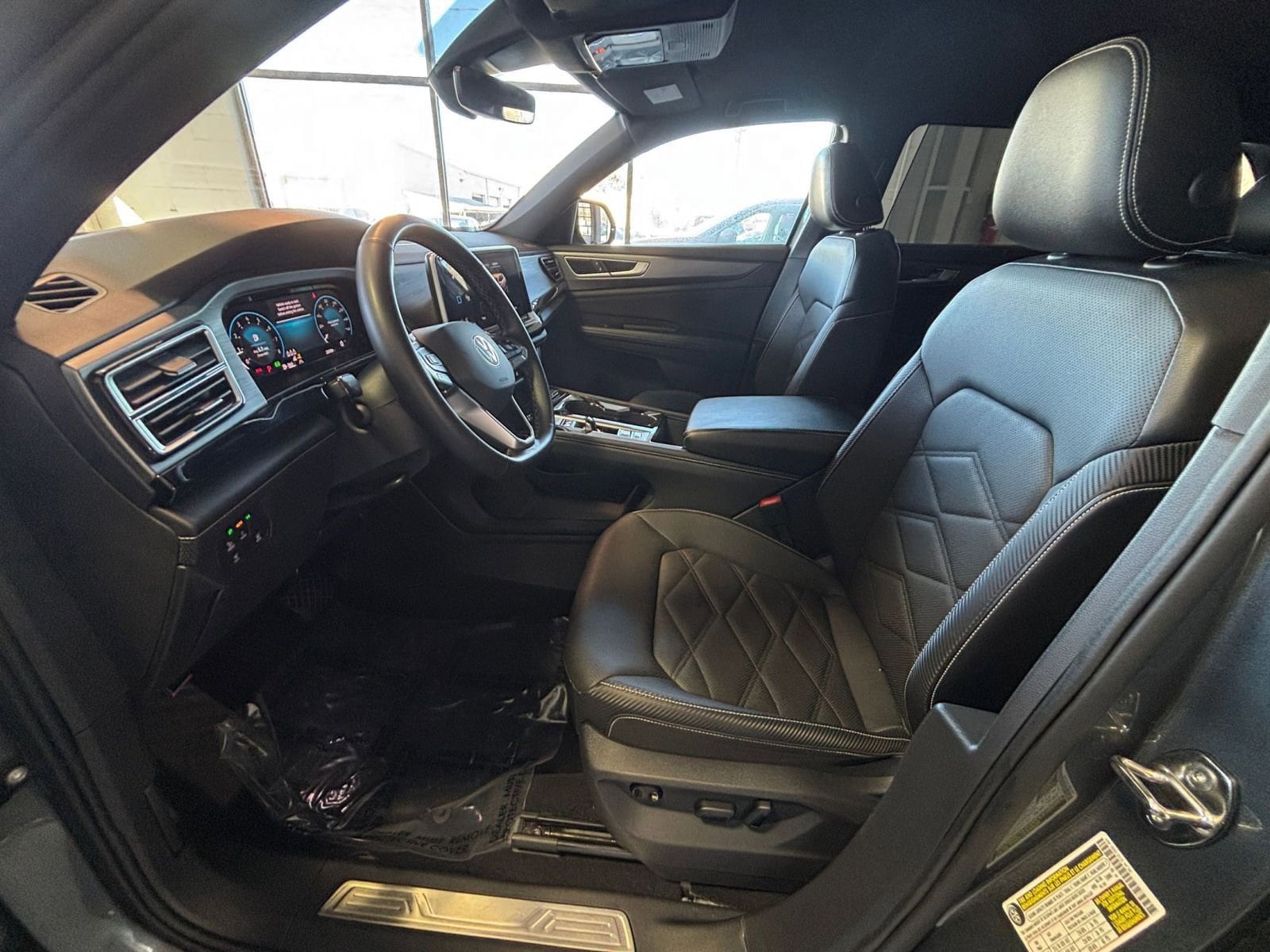 Thumbnail: 2025 Volkswagen Atlas - 29