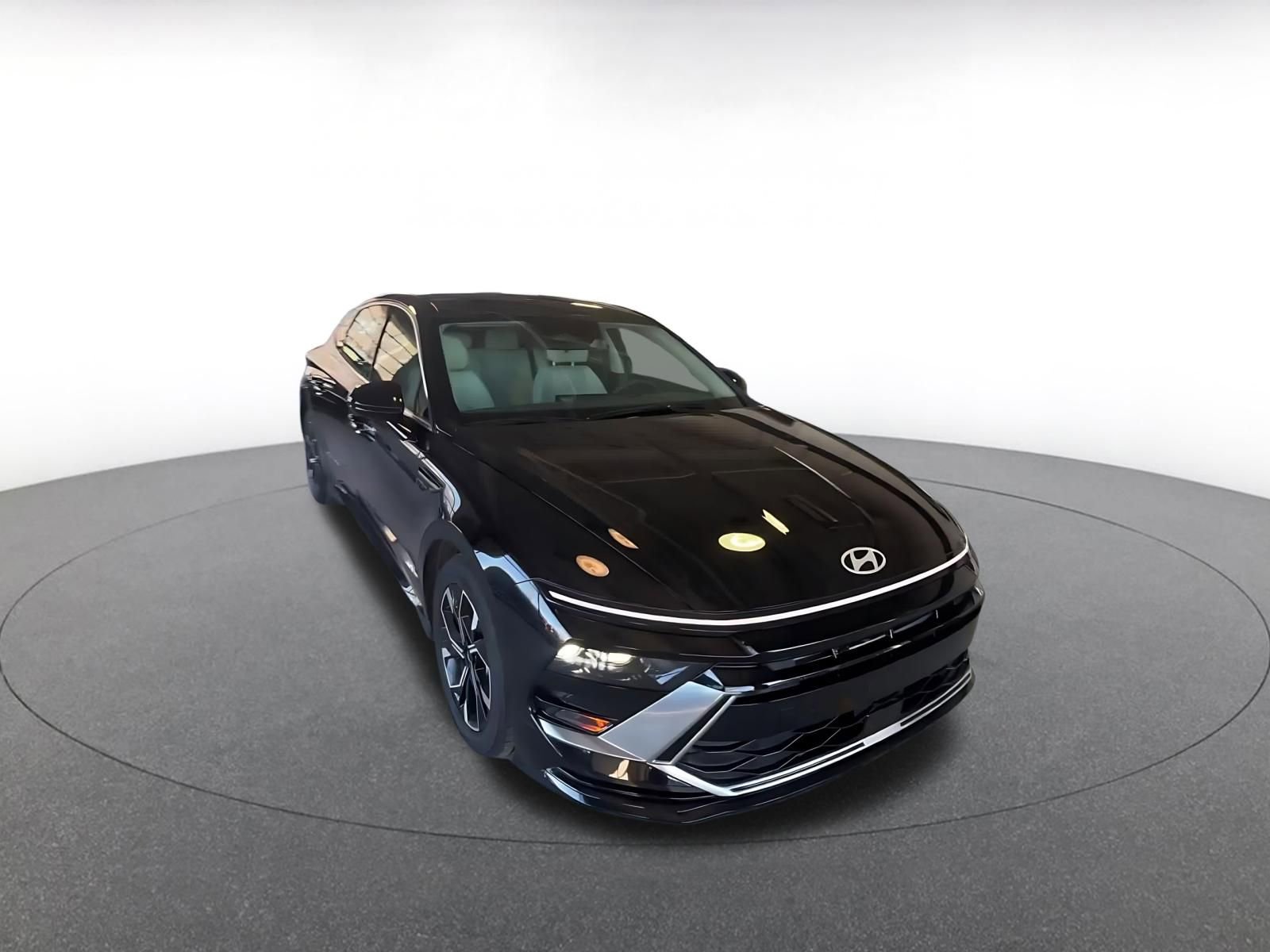 Thumbnail: 2025 Hyundai Sonata - 3