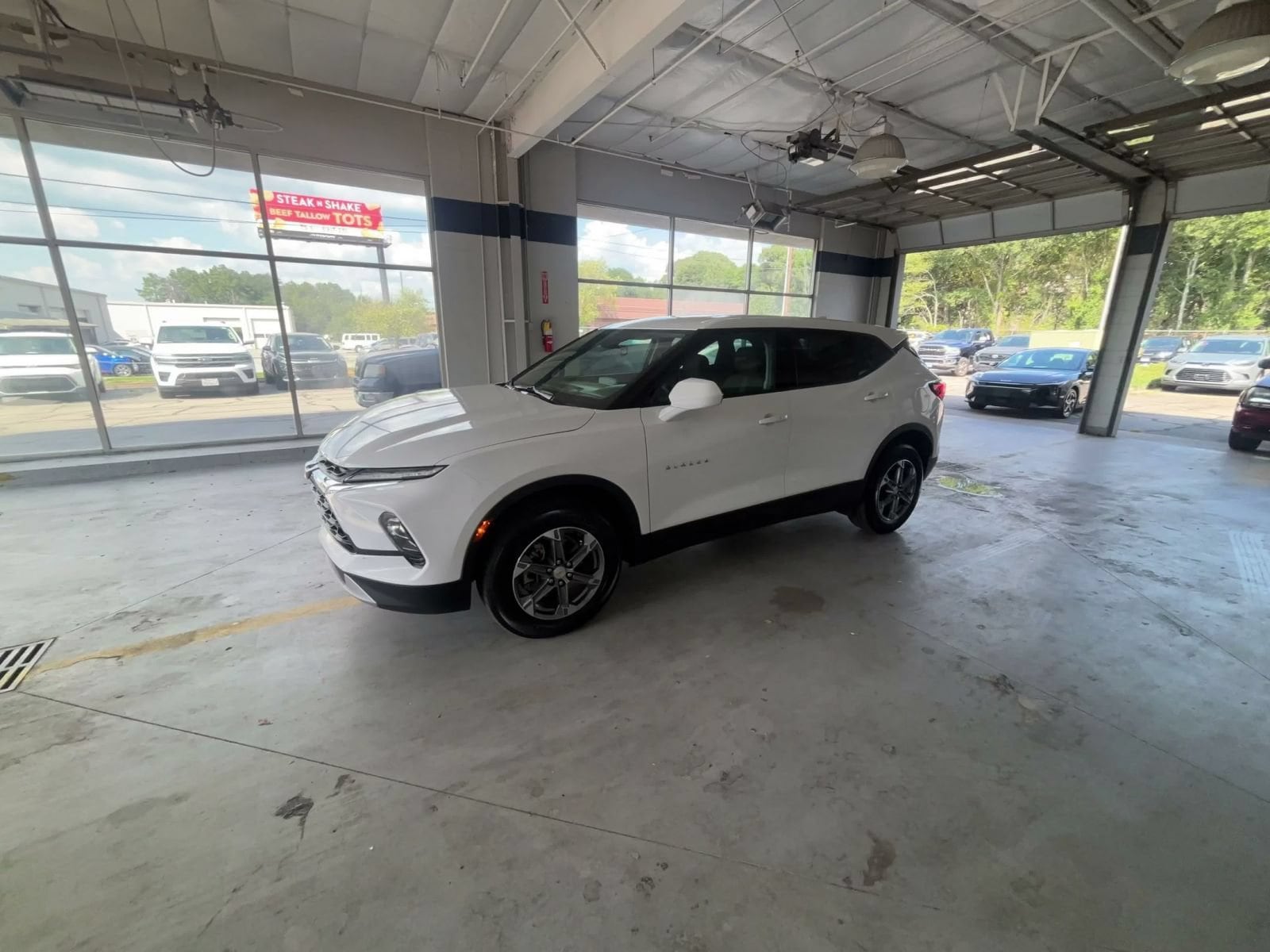 Thumbnail: 2025 Chevrolet Blazer - 7