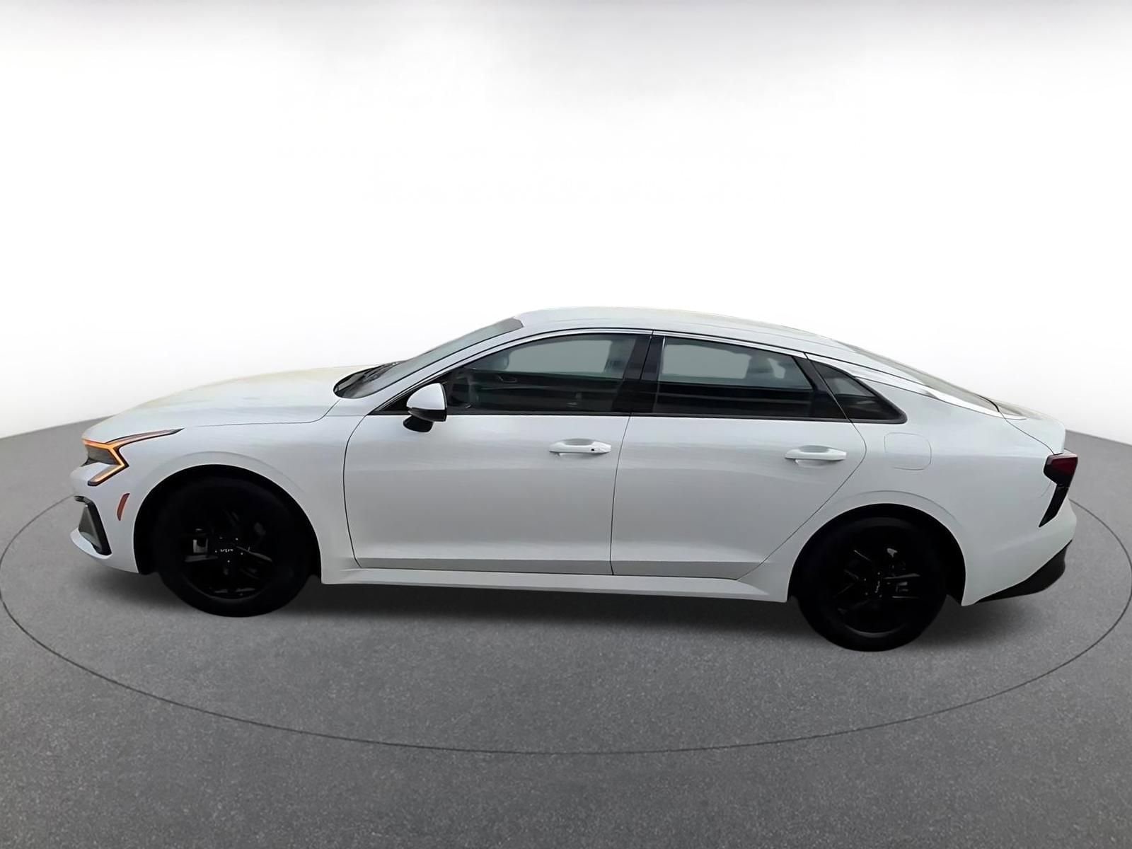 Thumbnail: 2025 Kia K5 - 12