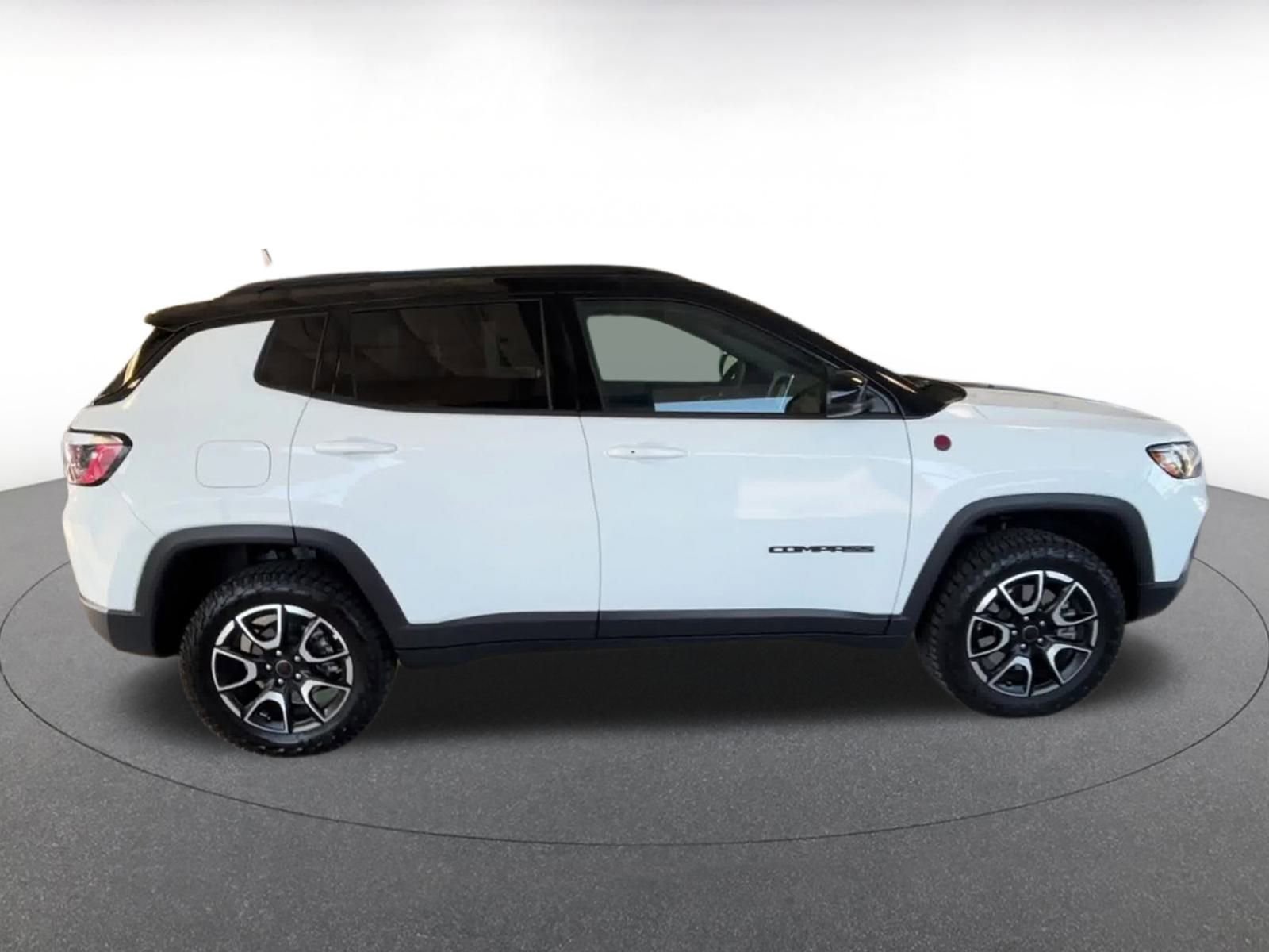 Thumbnail: 2025 Jeep Compass - 15