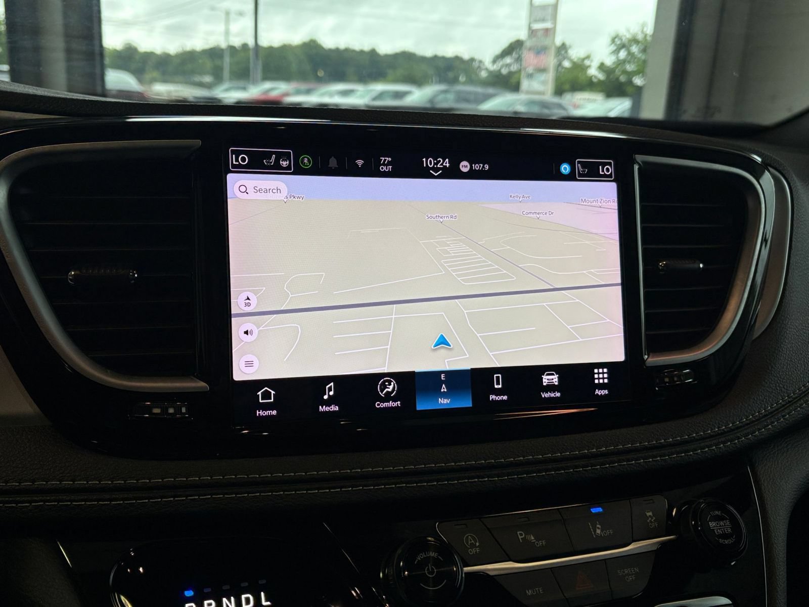 Thumbnail: 2025 Chrysler Pacifica - 19