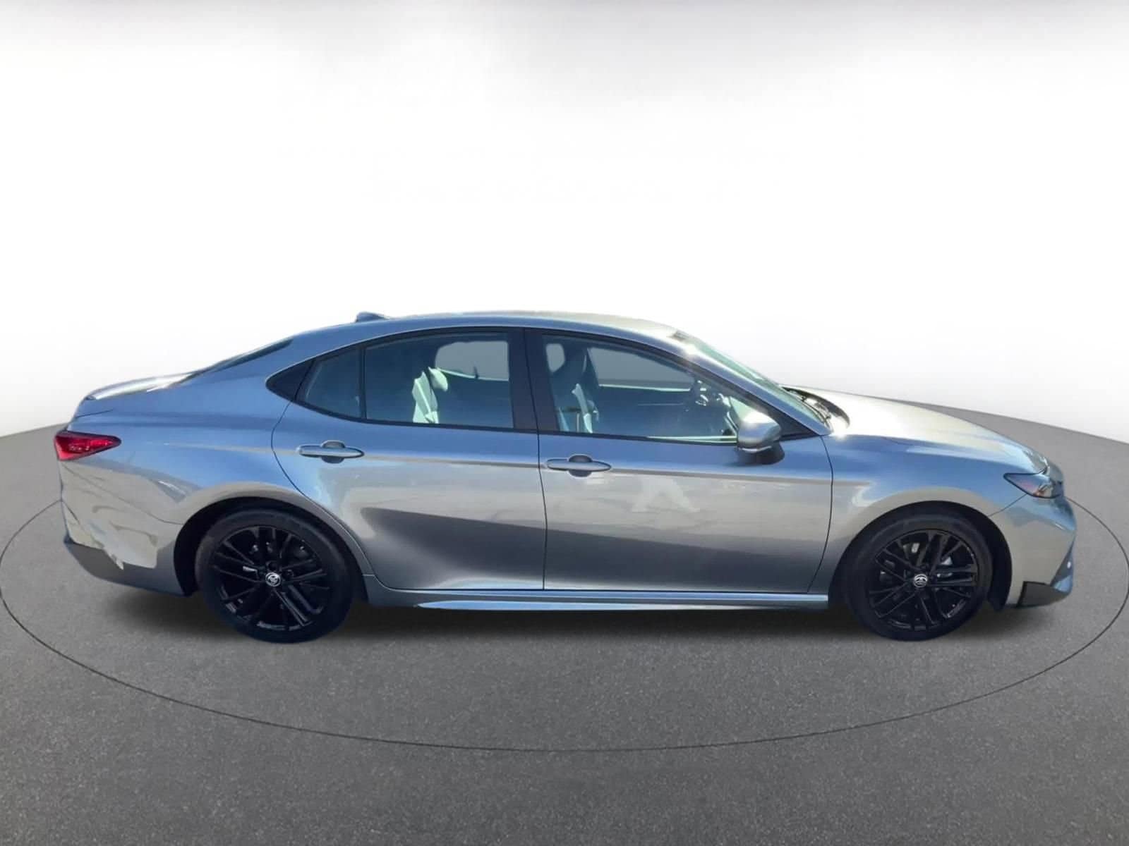 Thumbnail: 2025 Toyota Camry - 18