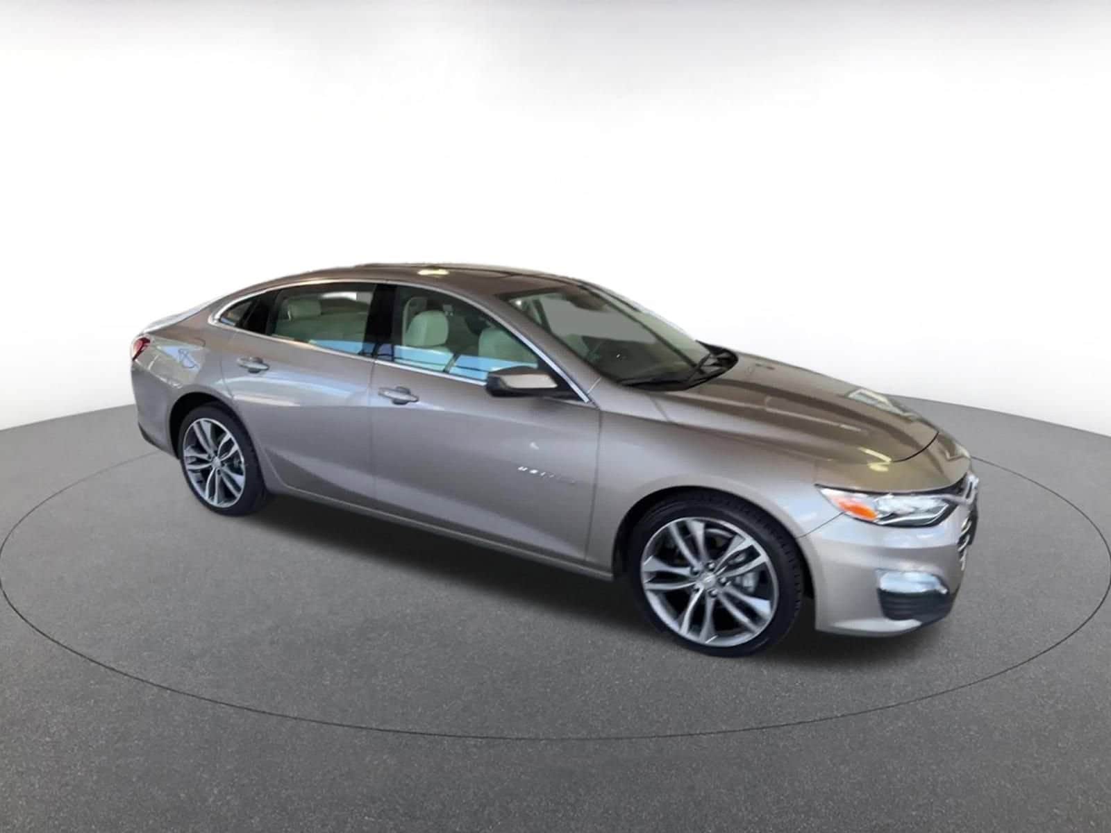 Thumbnail: 2024 Chevrolet Malibu - 2