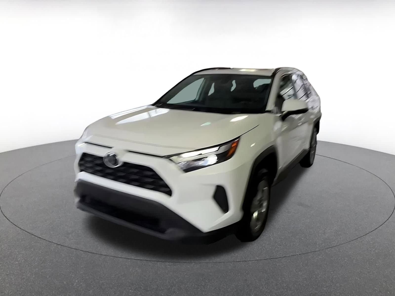 Thumbnail: 2025 Toyota RAV4 - 6