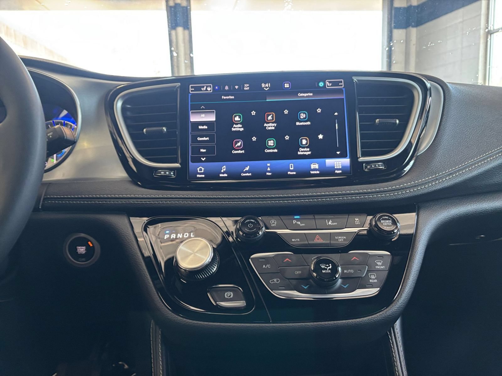 Thumbnail: 2025 Chrysler Pacifica - 17