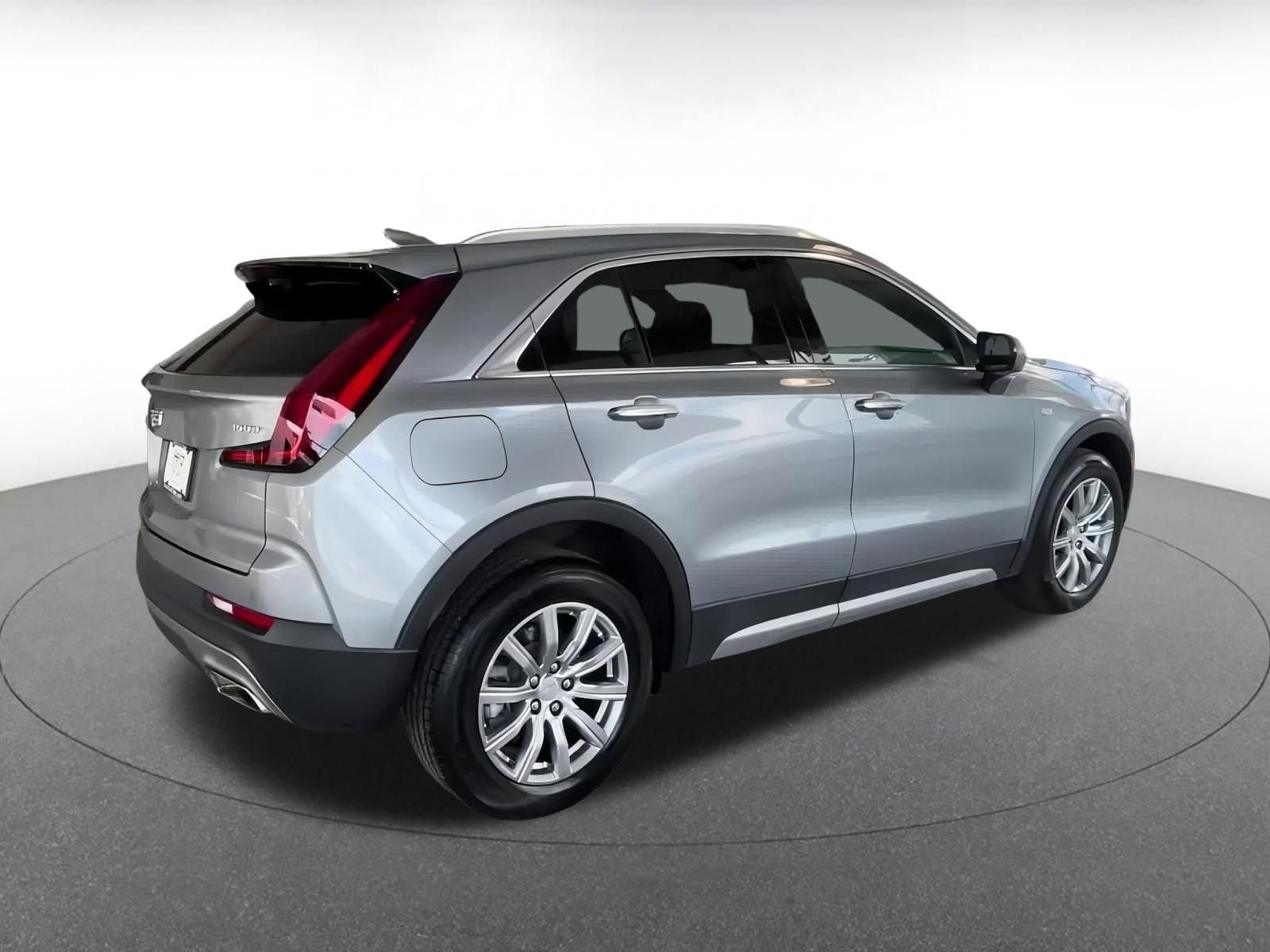 Thumbnail: 2023 Cadillac XT4 - 15
