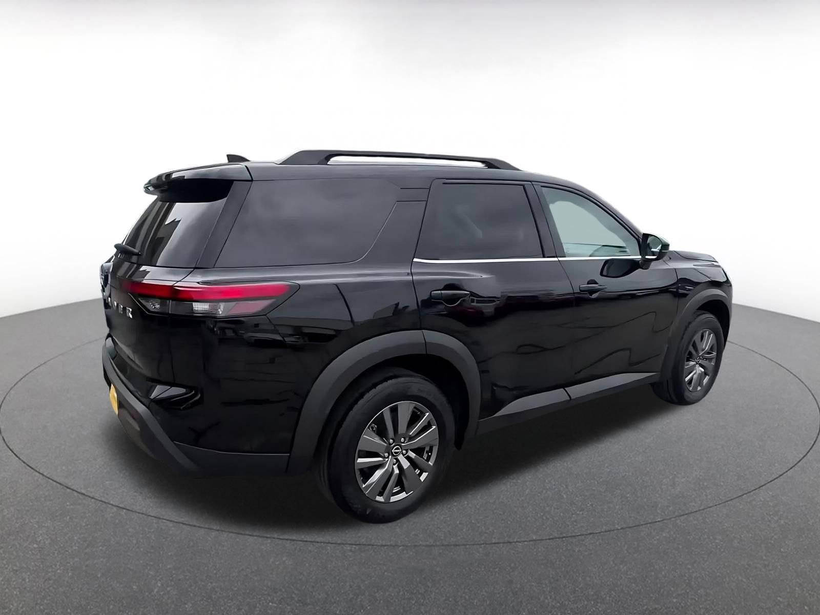 Thumbnail: 2025 Nissan Pathfinder - 15