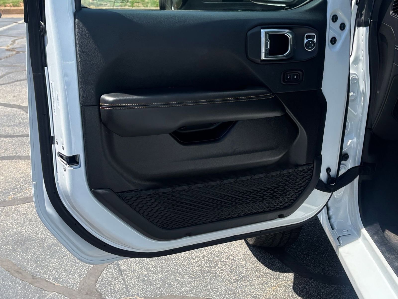 Thumbnail: 2025 Jeep Wrangler - 18